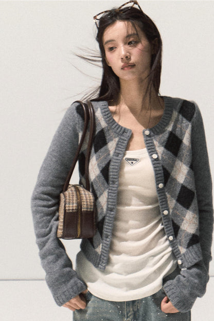 Skin Emotion Long-Sleeved Knitted Sweater