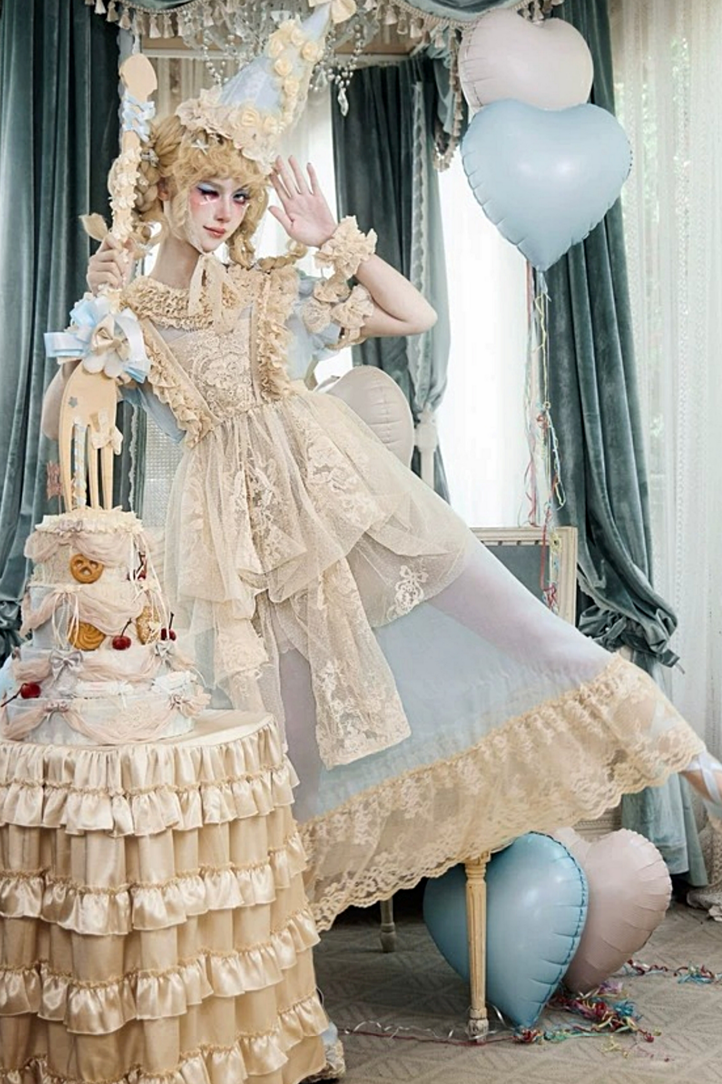 Tablier en dentelle crème rococo