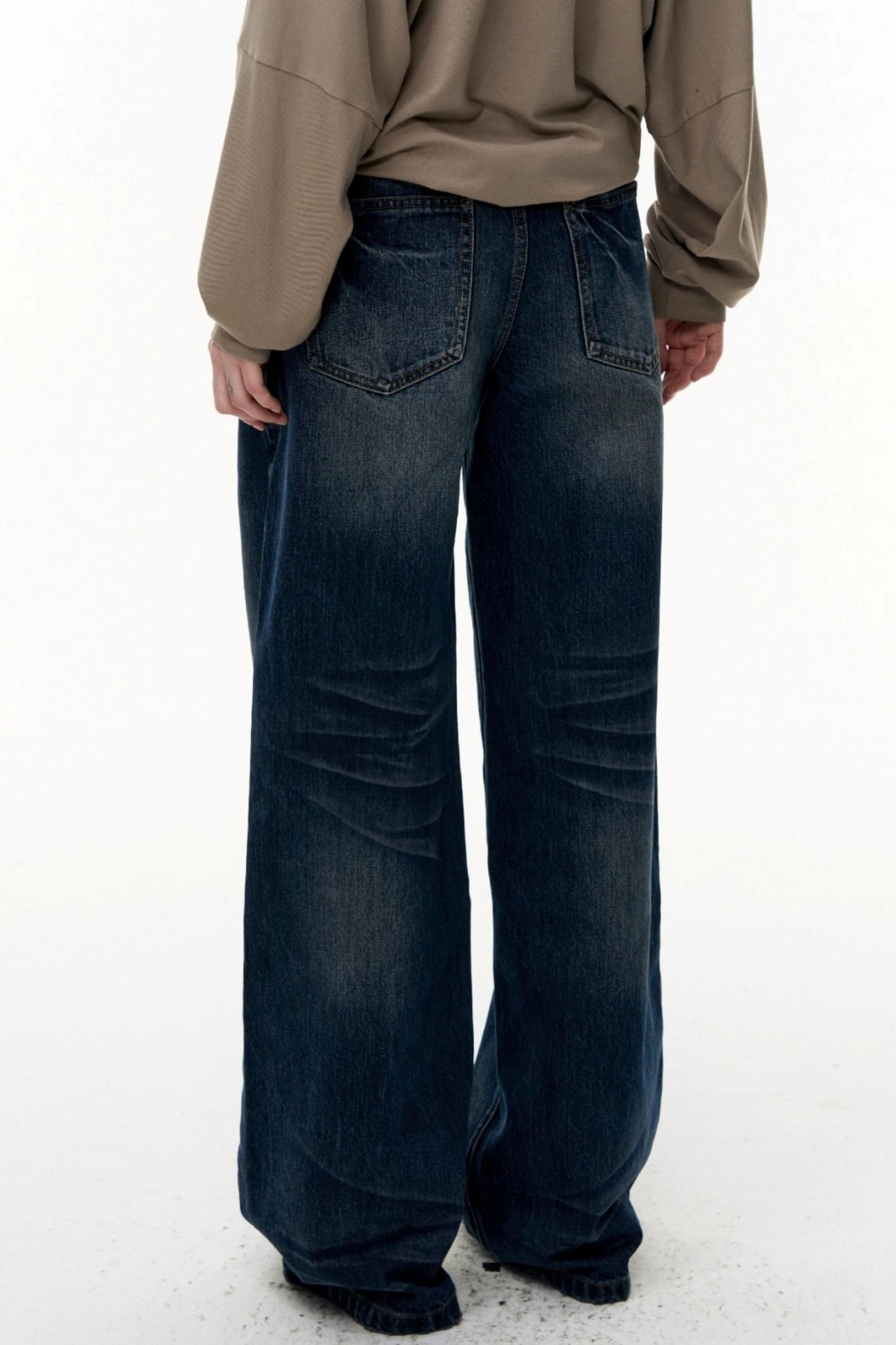Loose Straight Wide-Leg Scimitar Jeans
