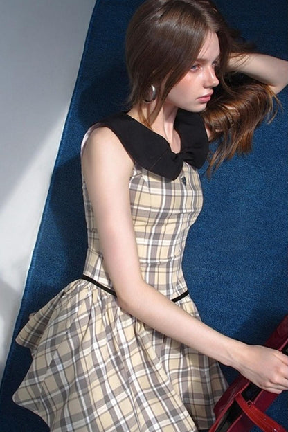 Plaid Contrasting Doll Neck Puffy Dress