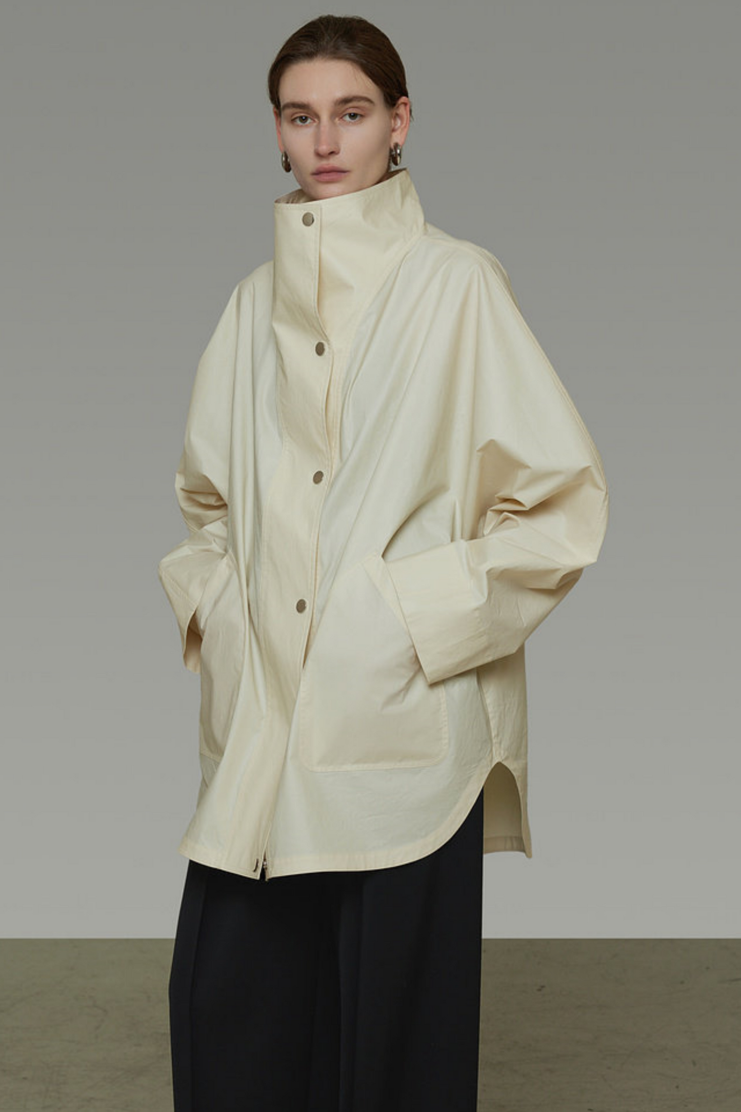 Trenchcoat mit Metallknopf