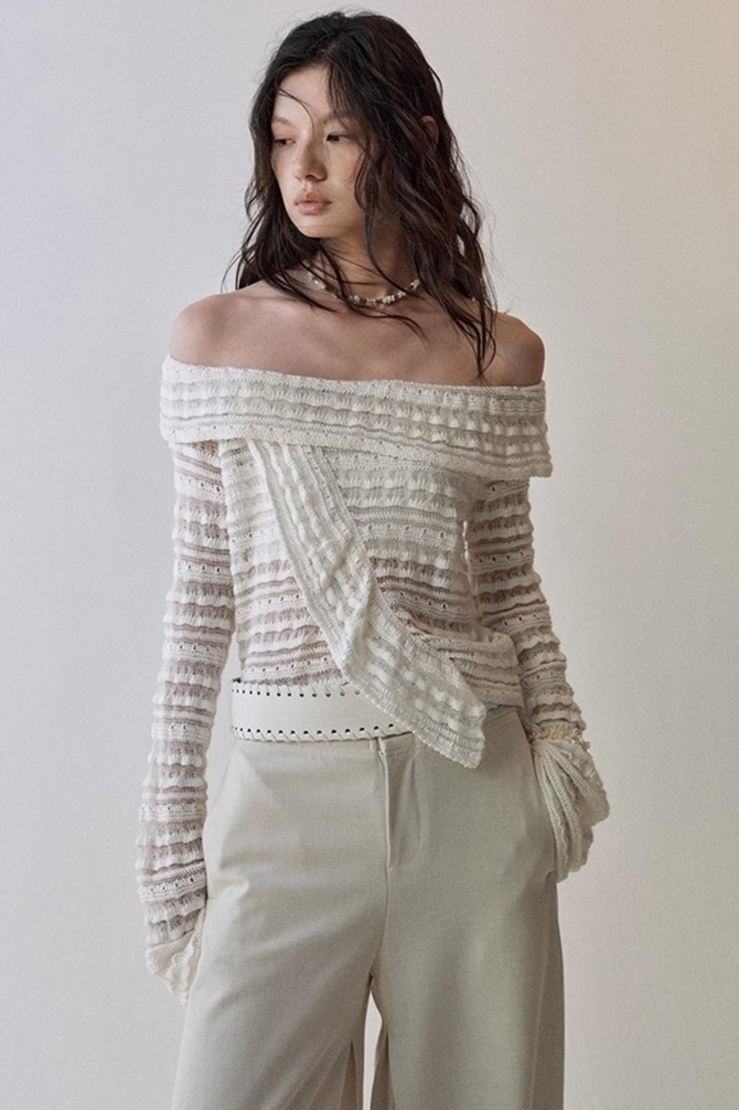 Clouds Knitted One-Shoulder Blouse