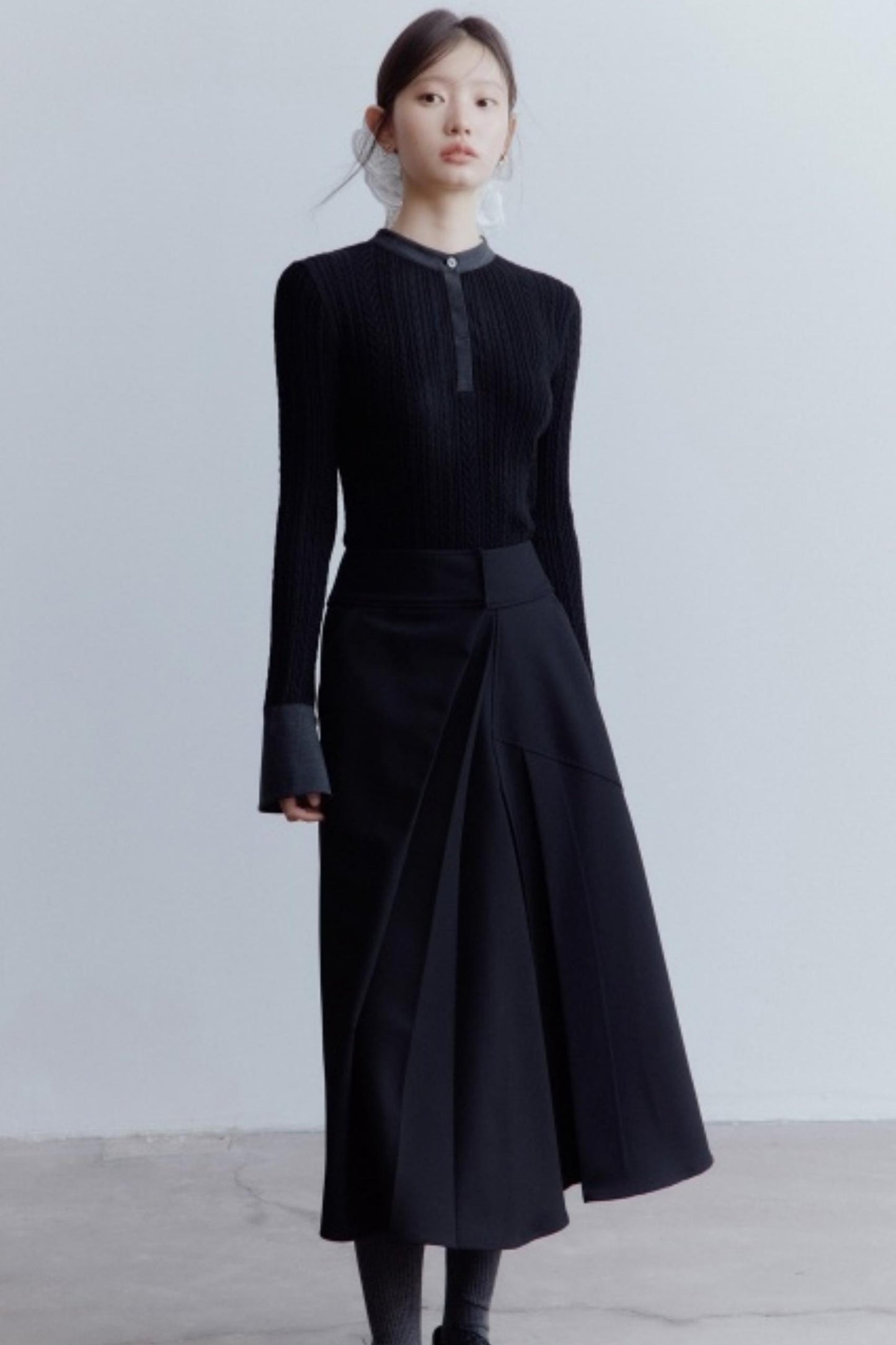 Elegant Black Wool Pleated Skirt