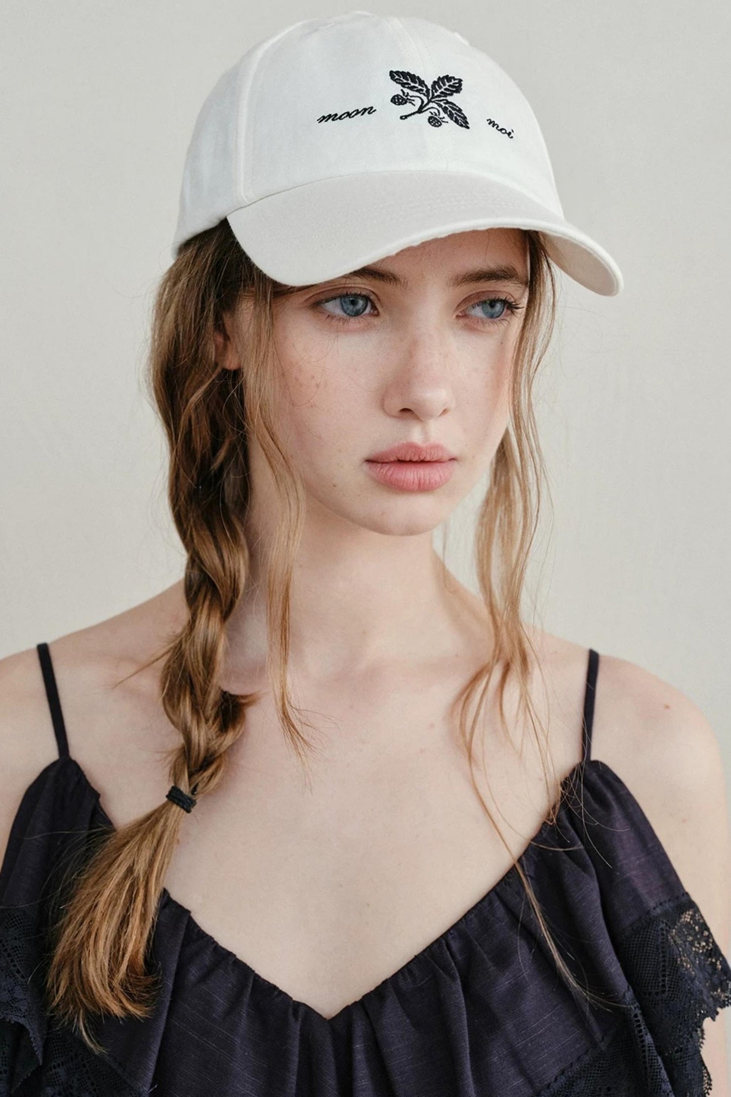 Retro Clover Embroidery Baseball Cap