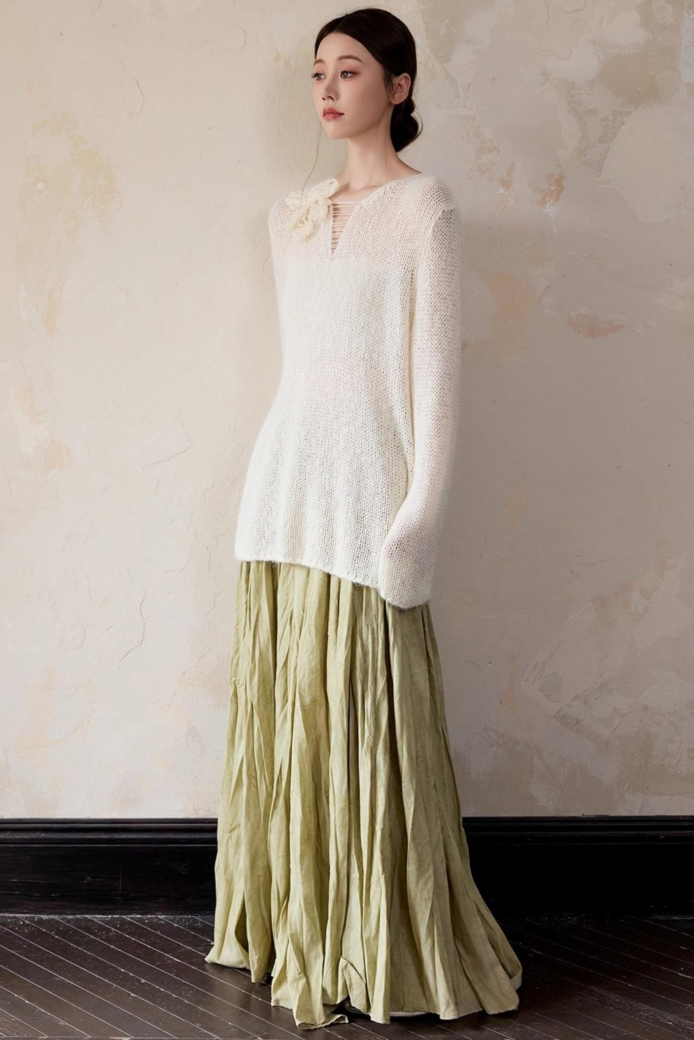 White Alpaca Wool Flower Sweater