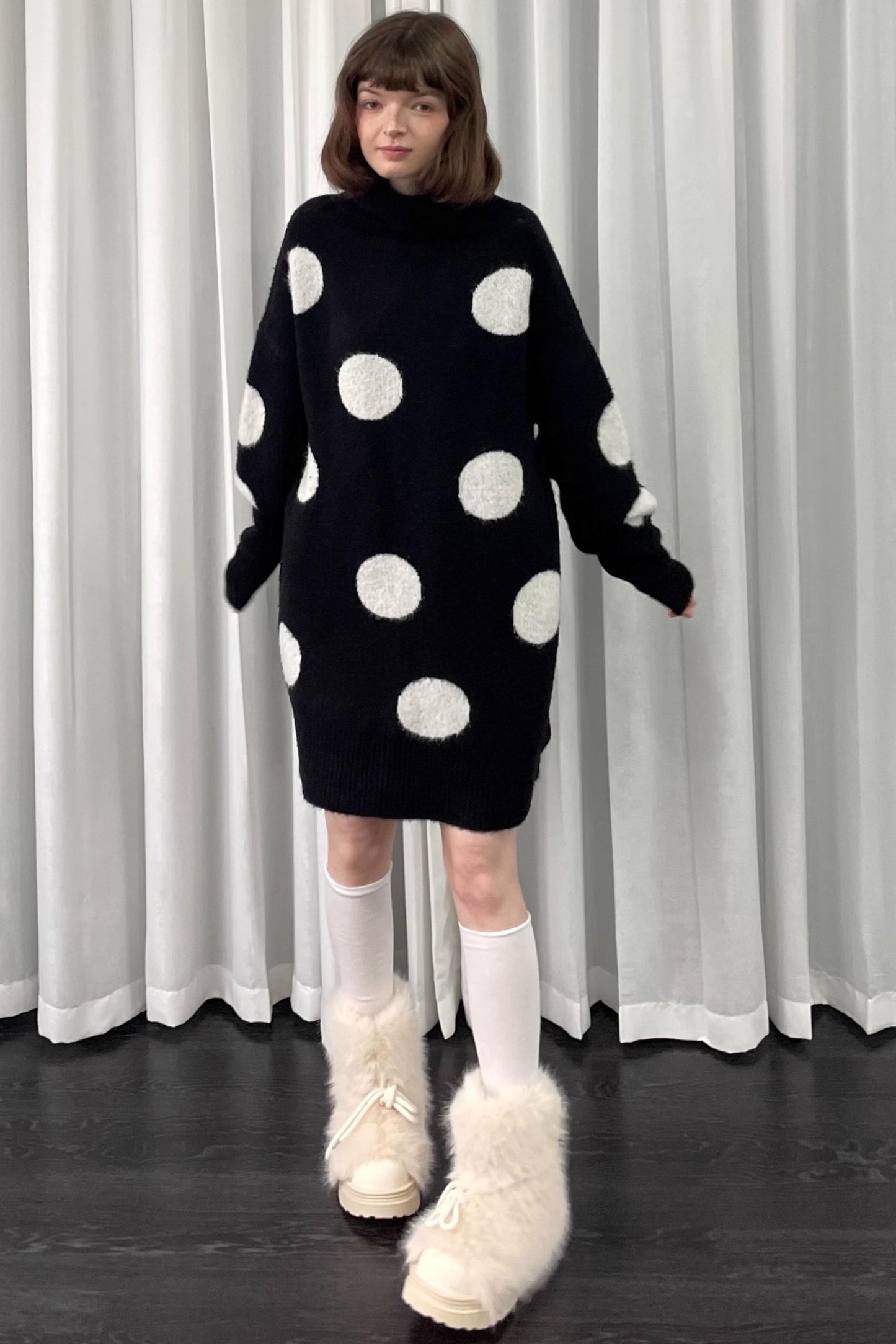 Lazy Pile Collar Sweater