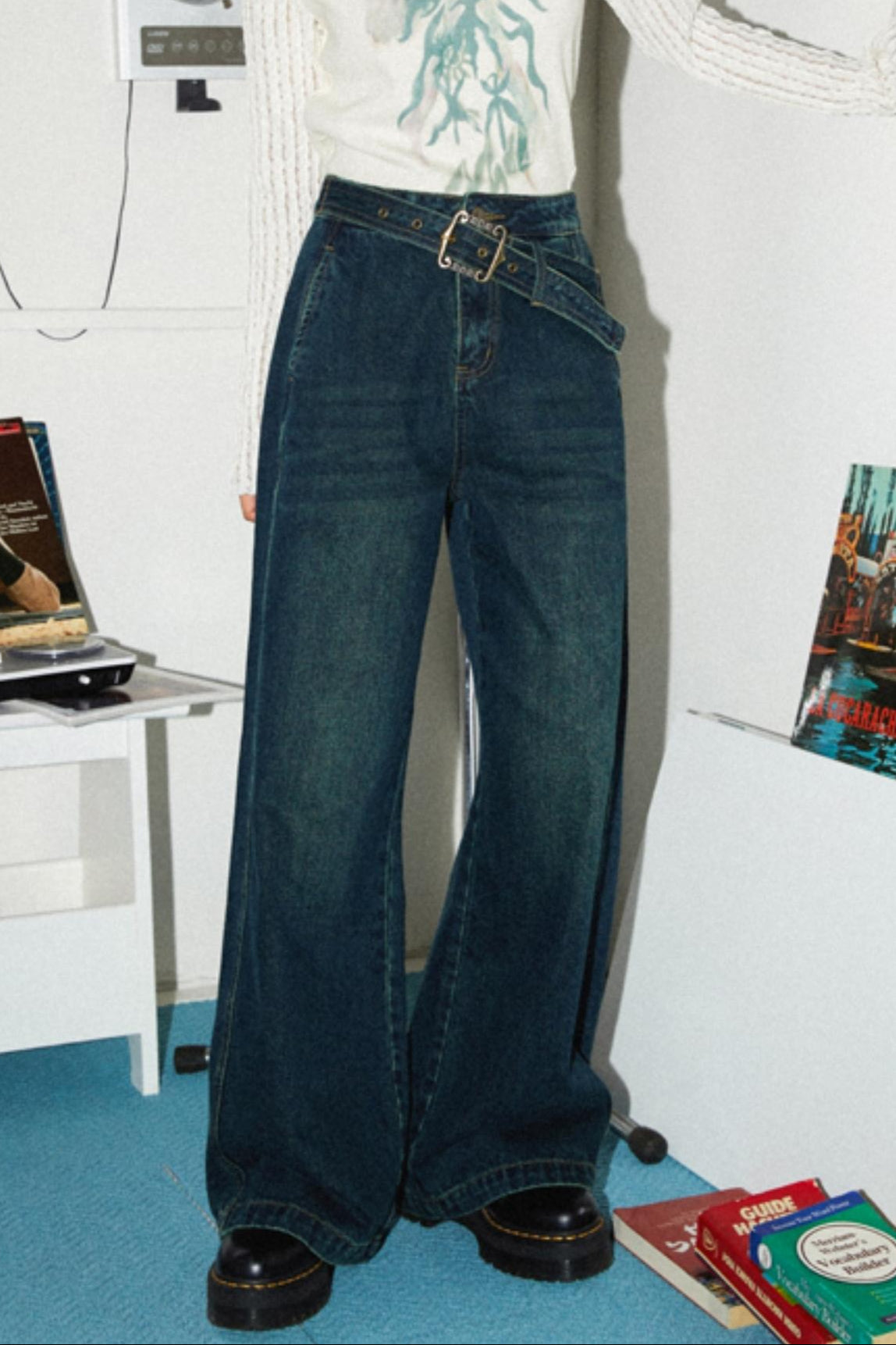 Loose Fit Straight Jeans