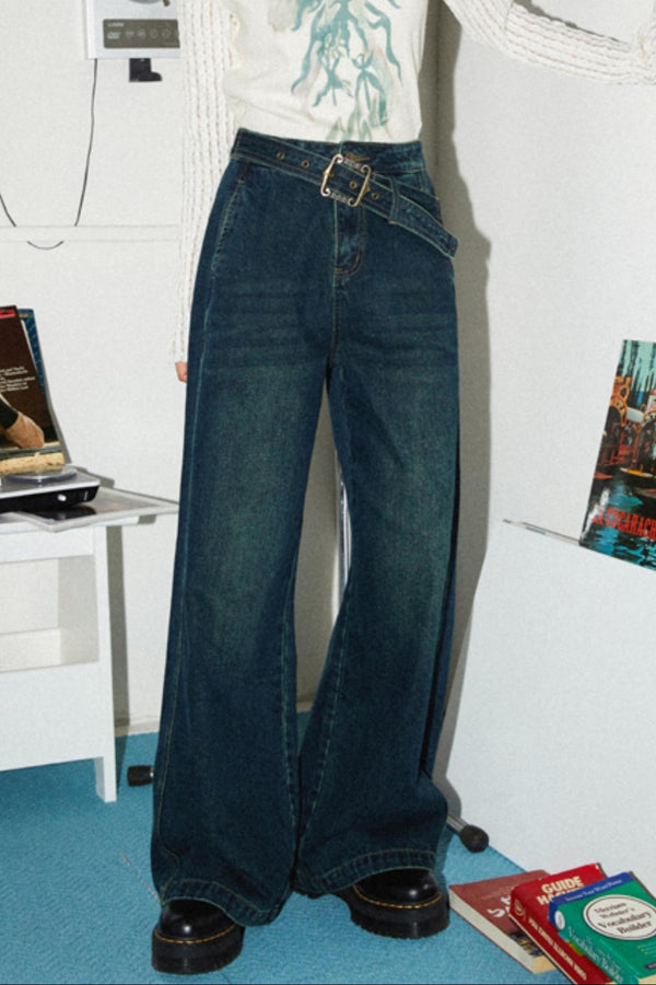 Loose Fit Straight Jeans