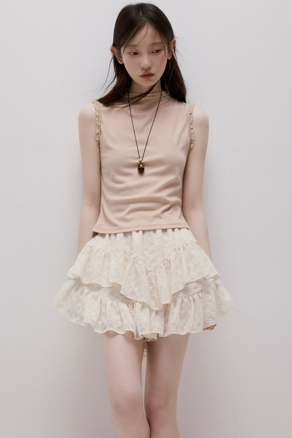 Pear White Daisy Embossed Skirt Pants