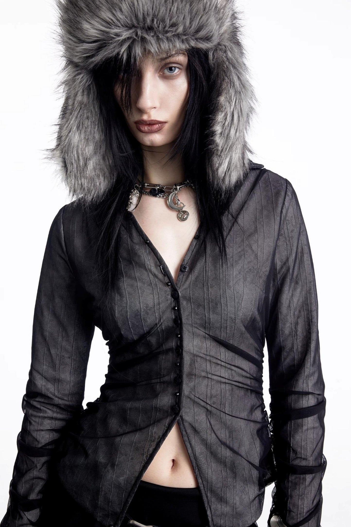 Lux Lace Stitching Big V-Neck Shirt