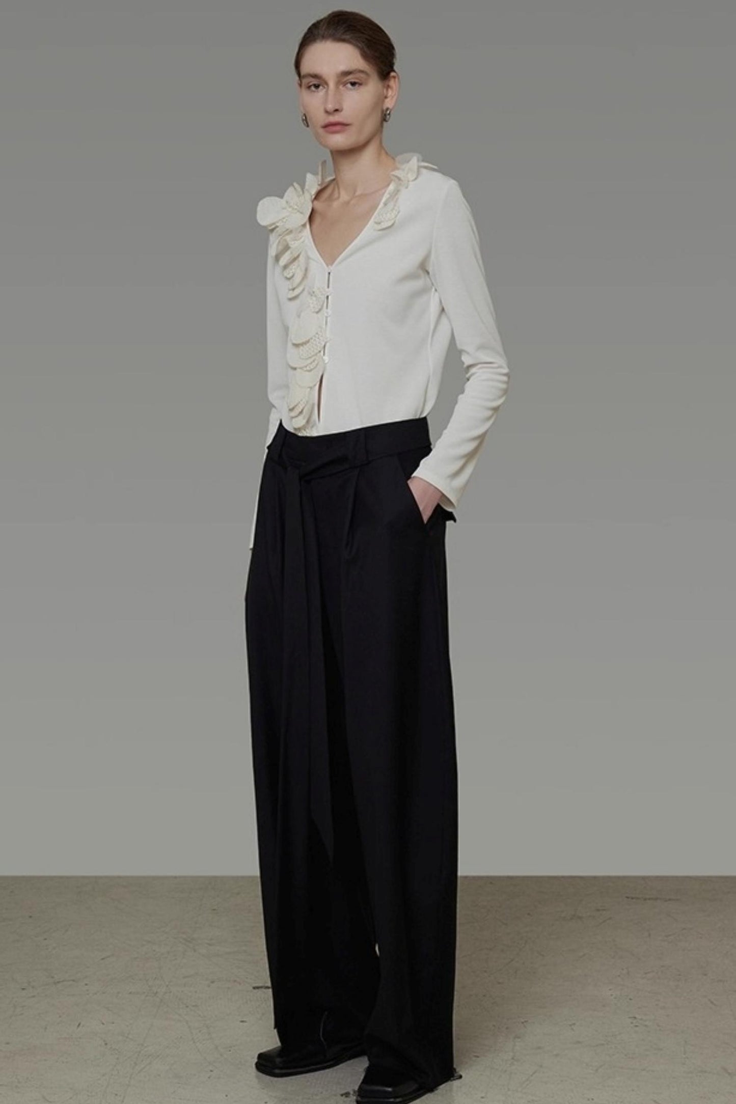 Three-Dimensional V-Neck Knitted Sweater