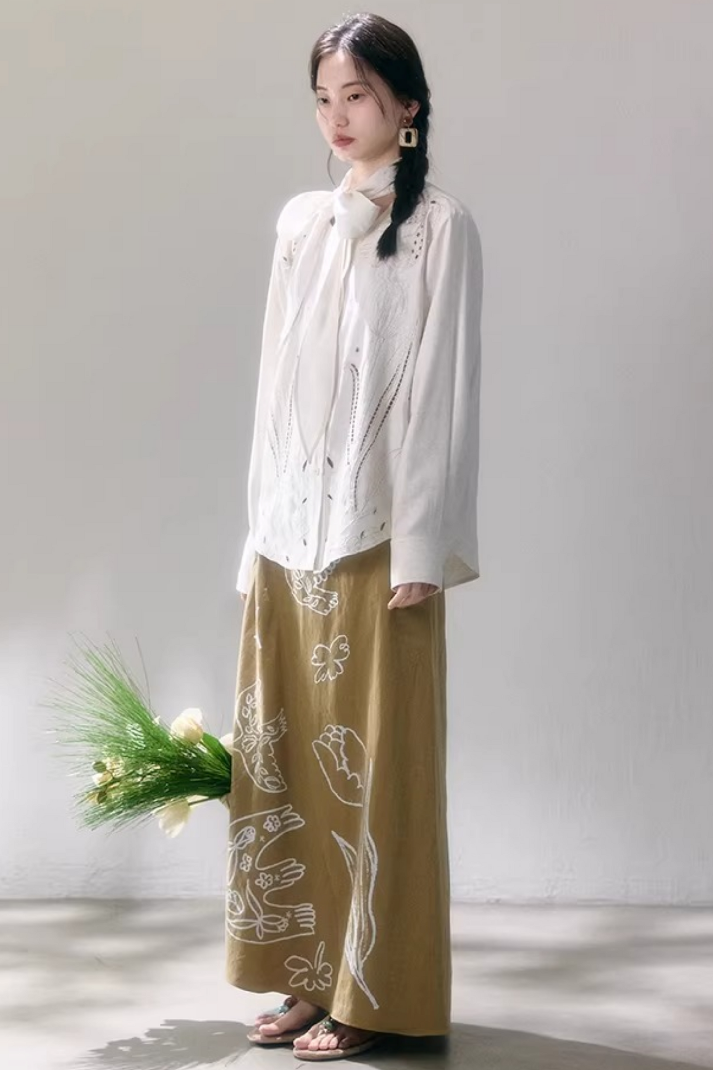 Tulip Embroidery Blouse