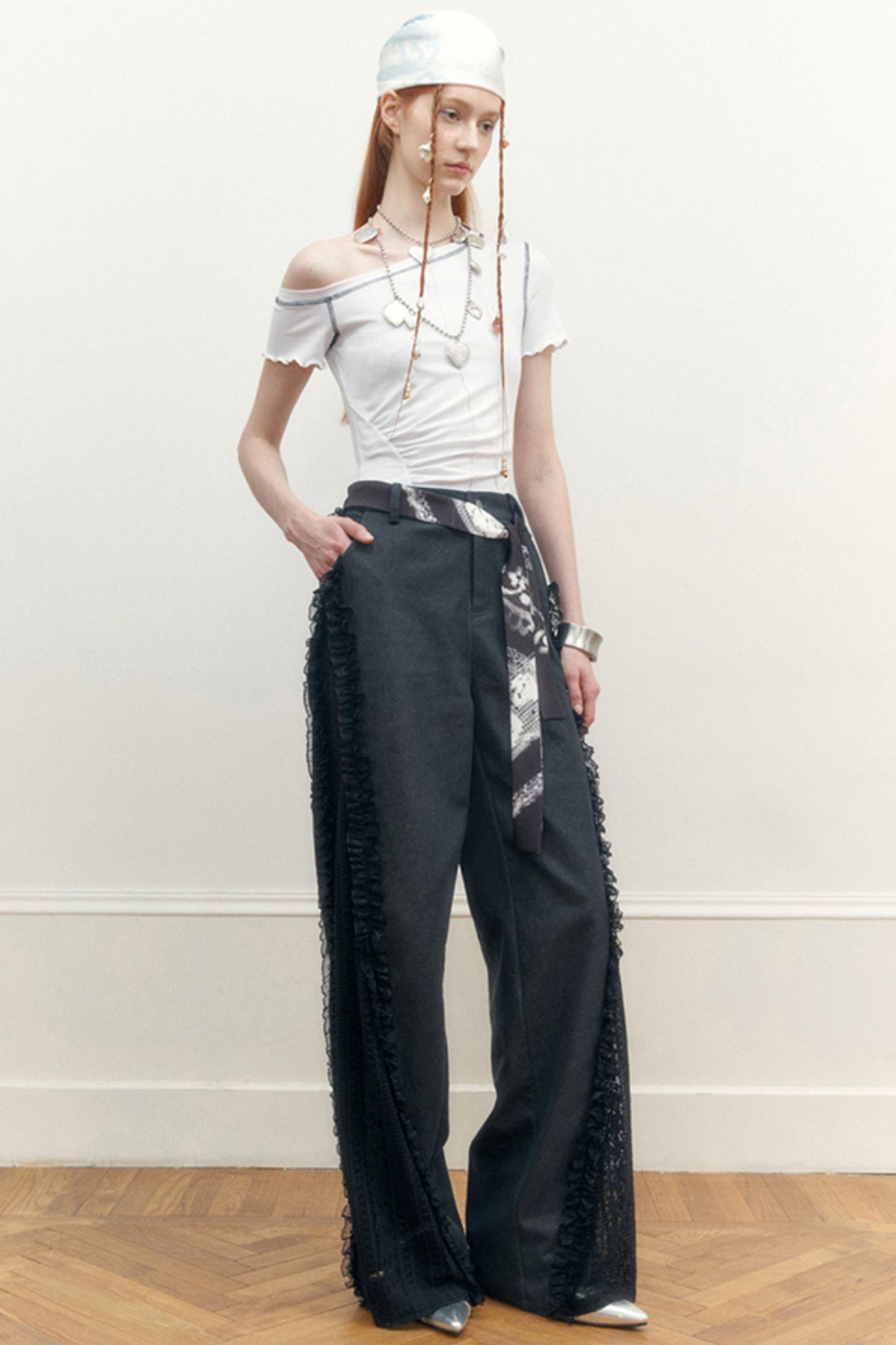 Shoulder Wood Ear Tee