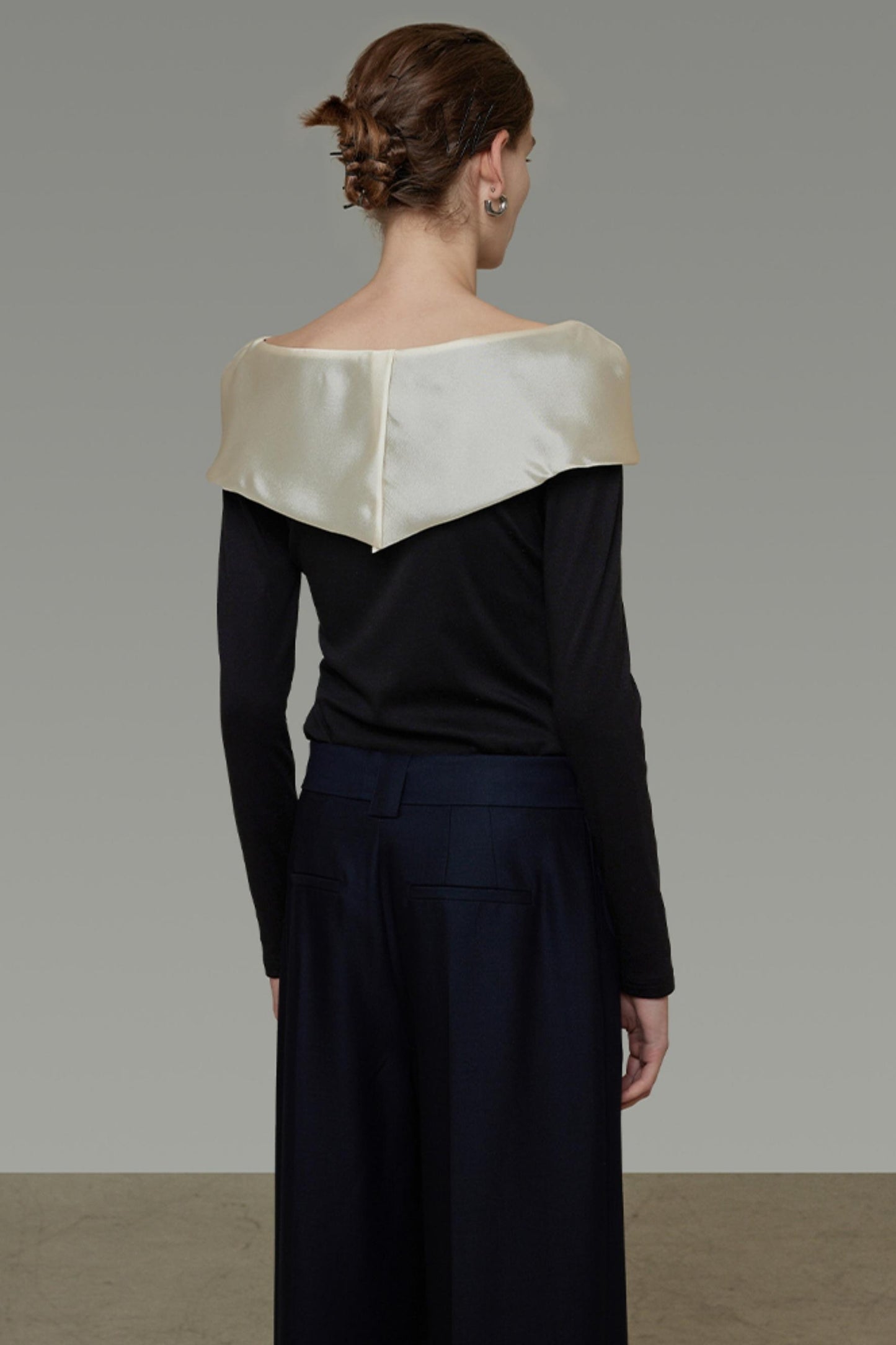 Slim Collar Knitted Top