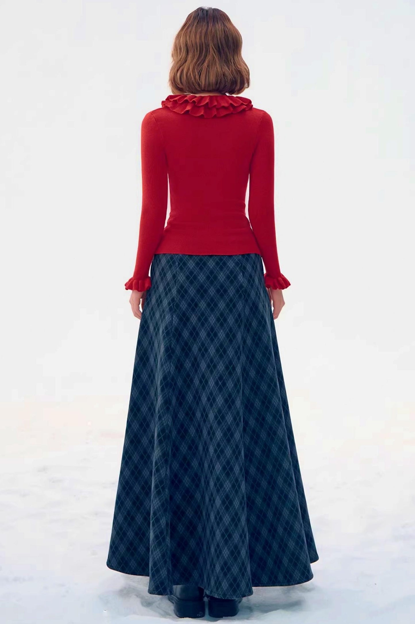 Three-Dimensional Lace Knit Top