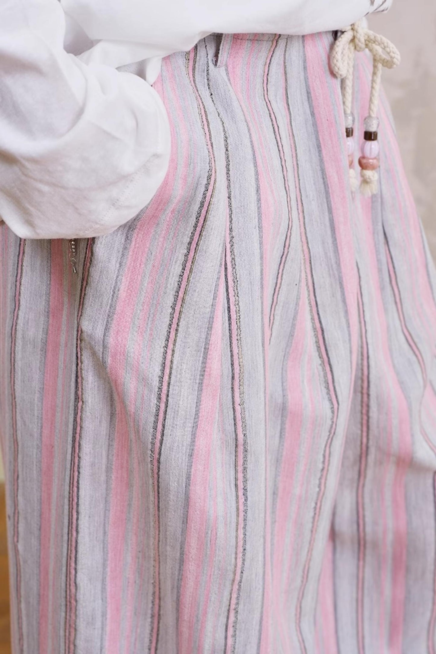 Simple Long Silhouette Pants