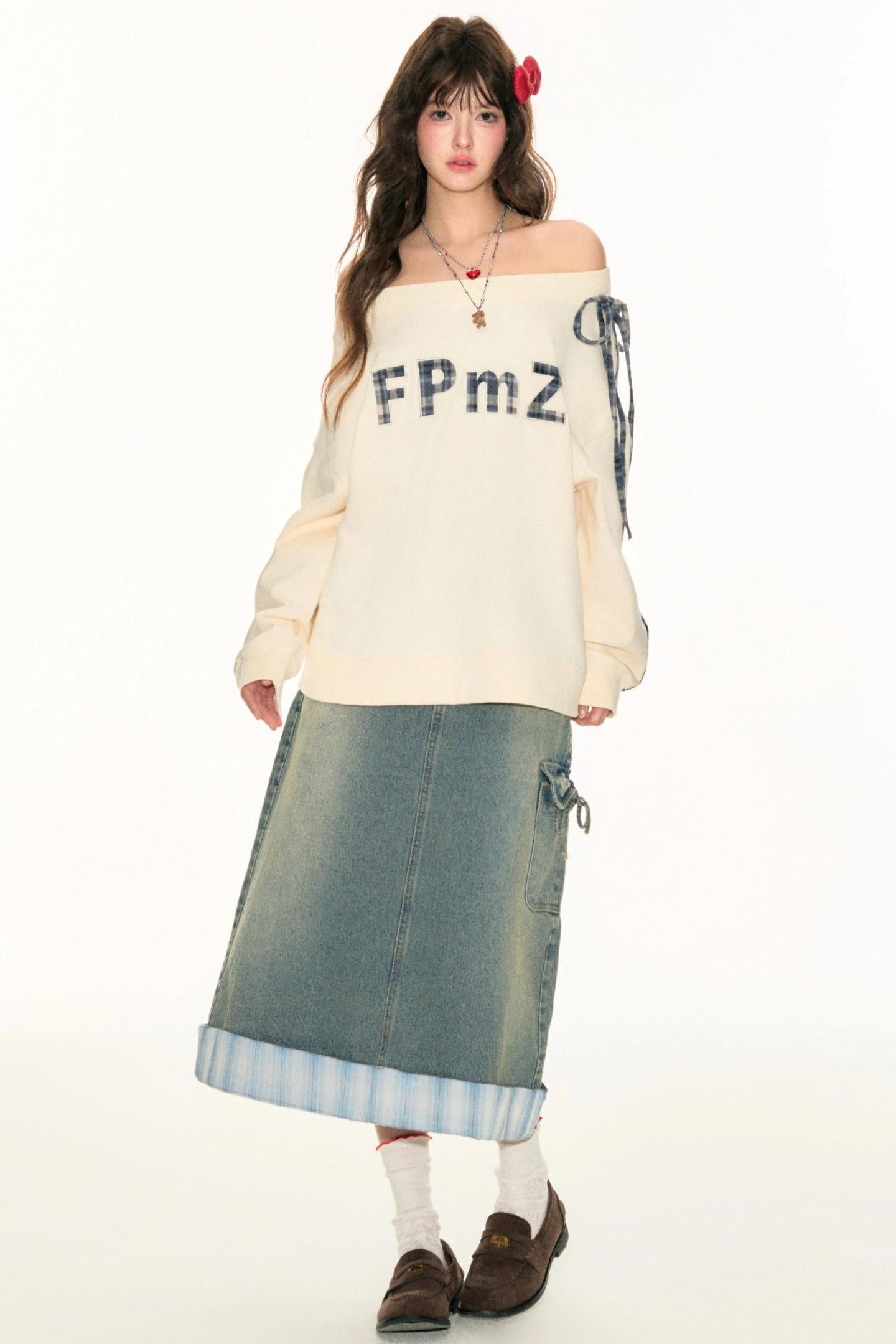 One-Line Letter Patch Sweatshirt