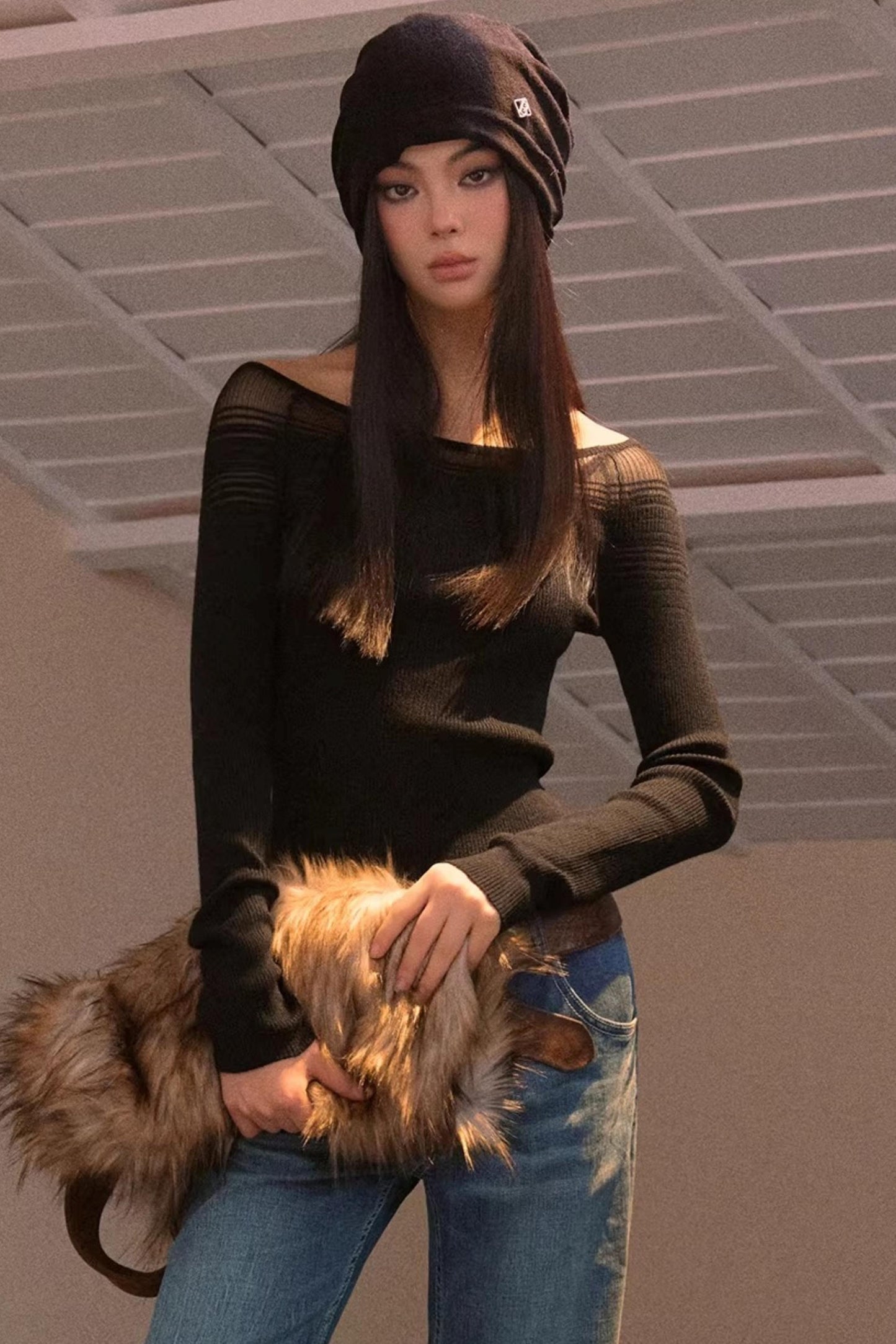 Gradient Large Neckline Knit Top