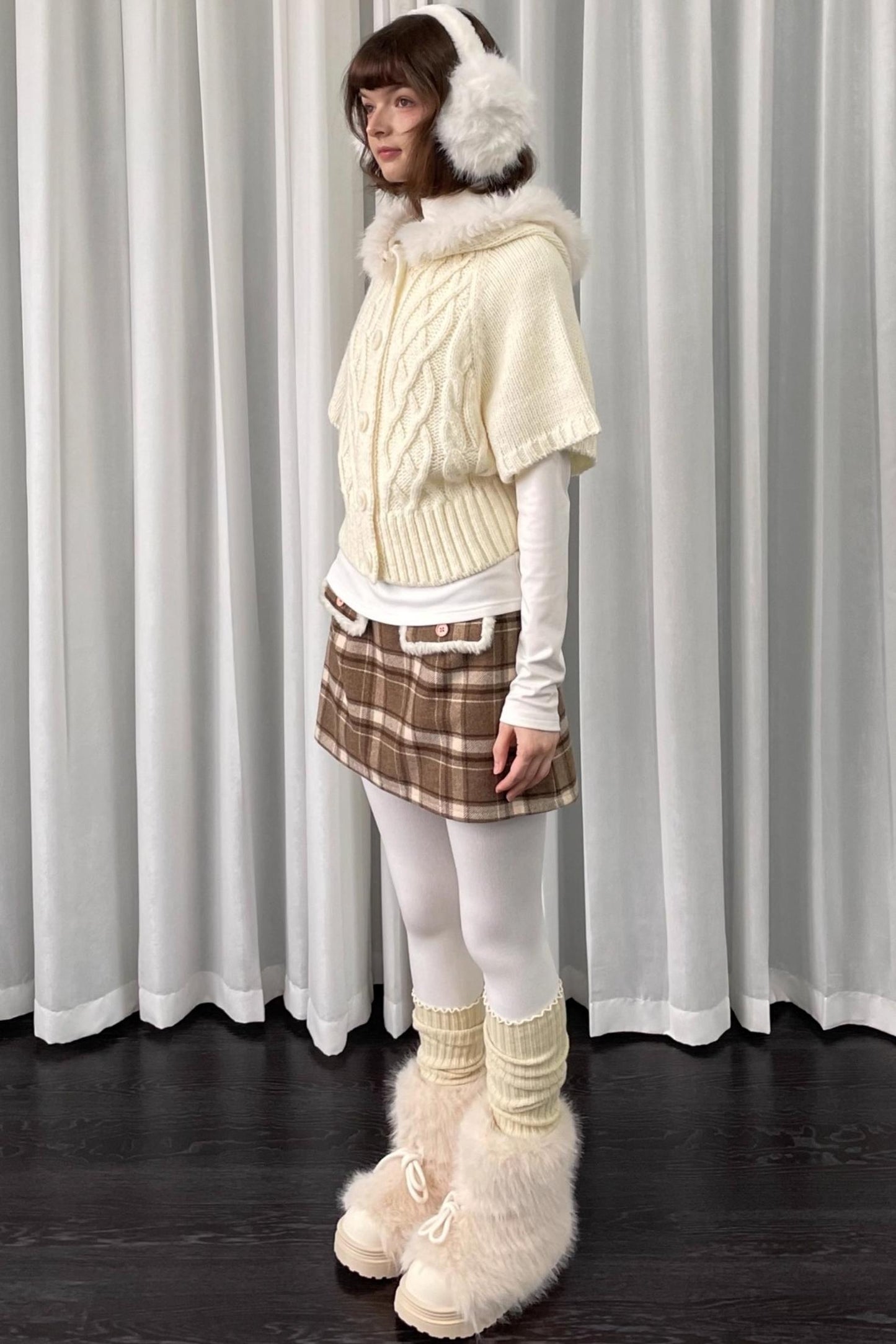 Off-White Fur Collar Knit Sweater Jacket