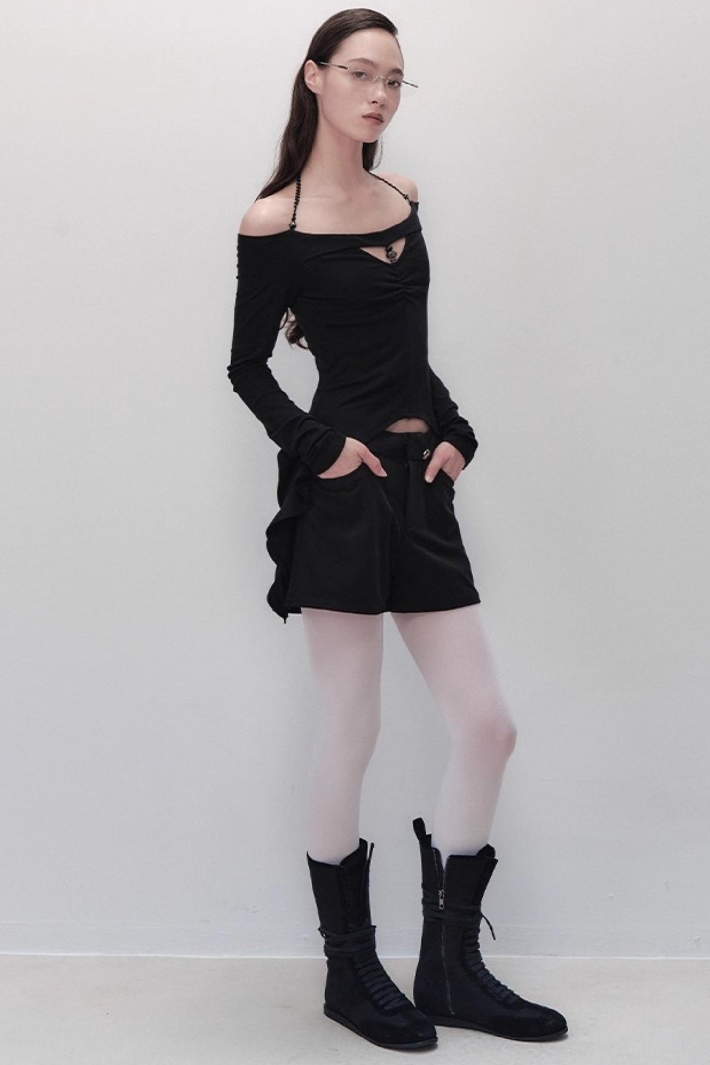 Dreams Weaving Thin One-Shoulder V-Neck T-Shirt