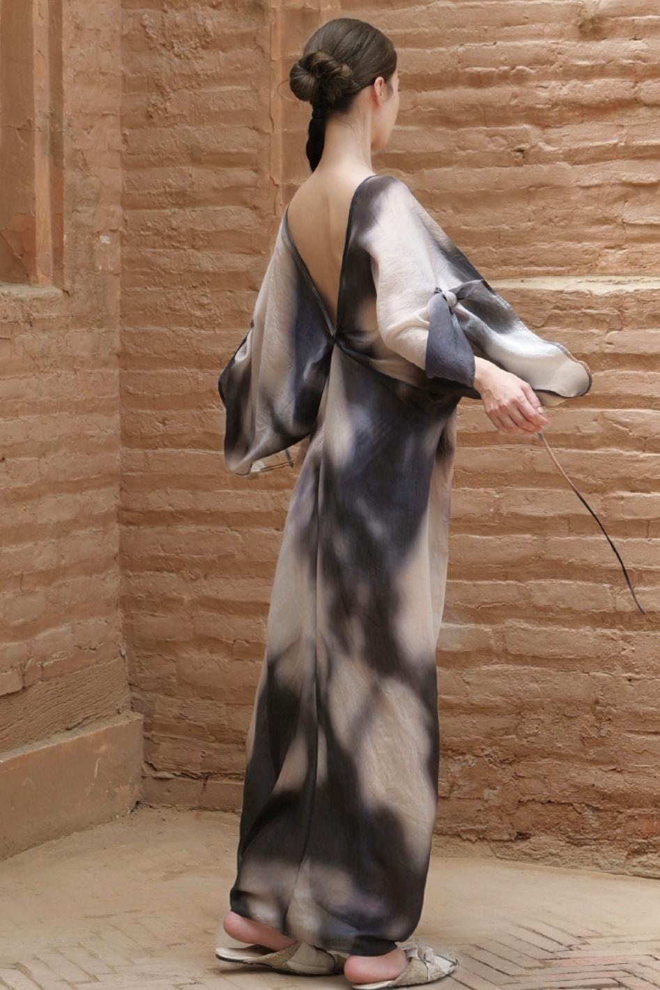 Chinese Ink Blended V-Neck Bat Sleeve Long Dress