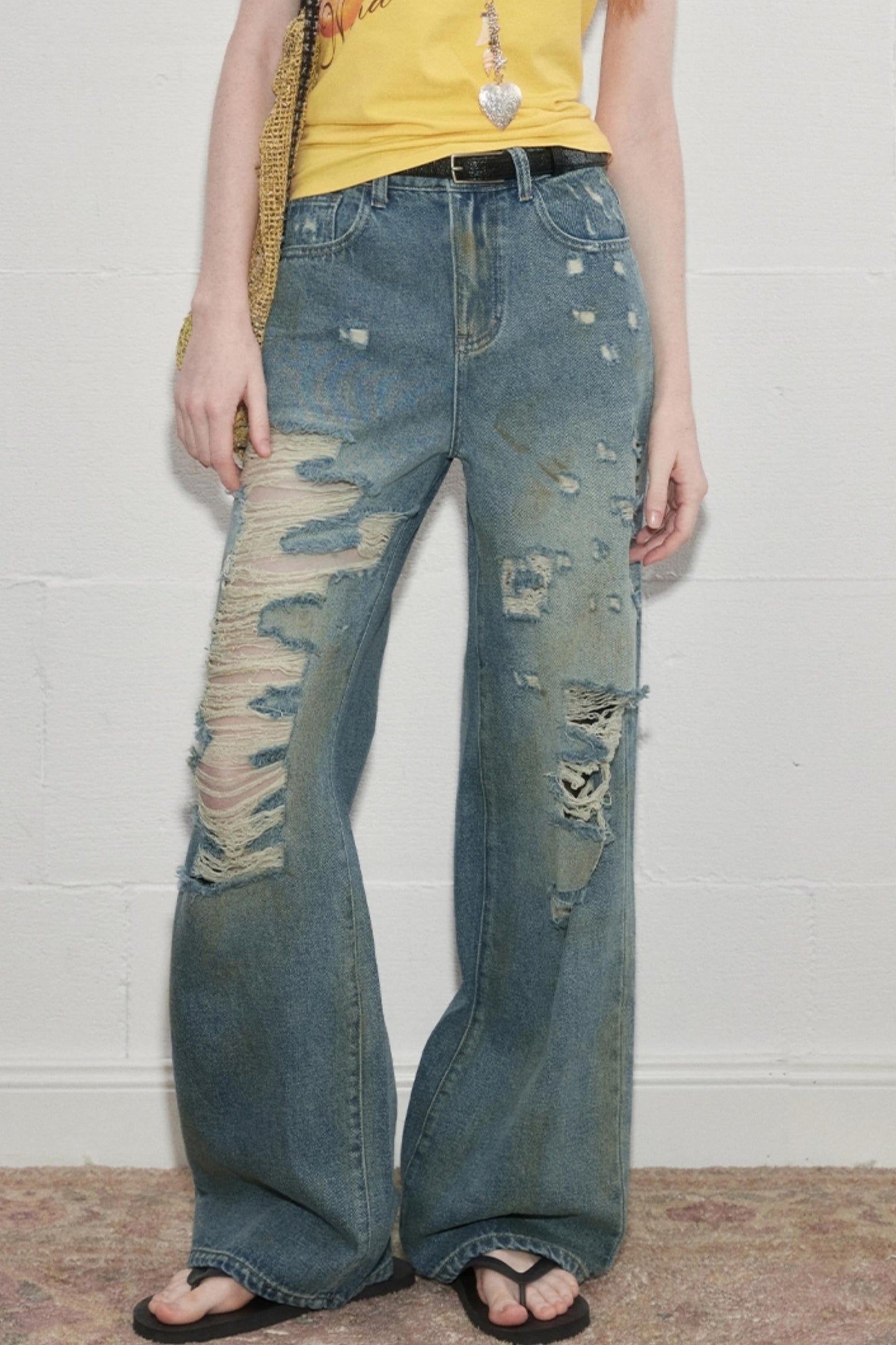 Summer Chic Distressed Jeans