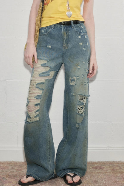 Summer Chic Distressed Jeans