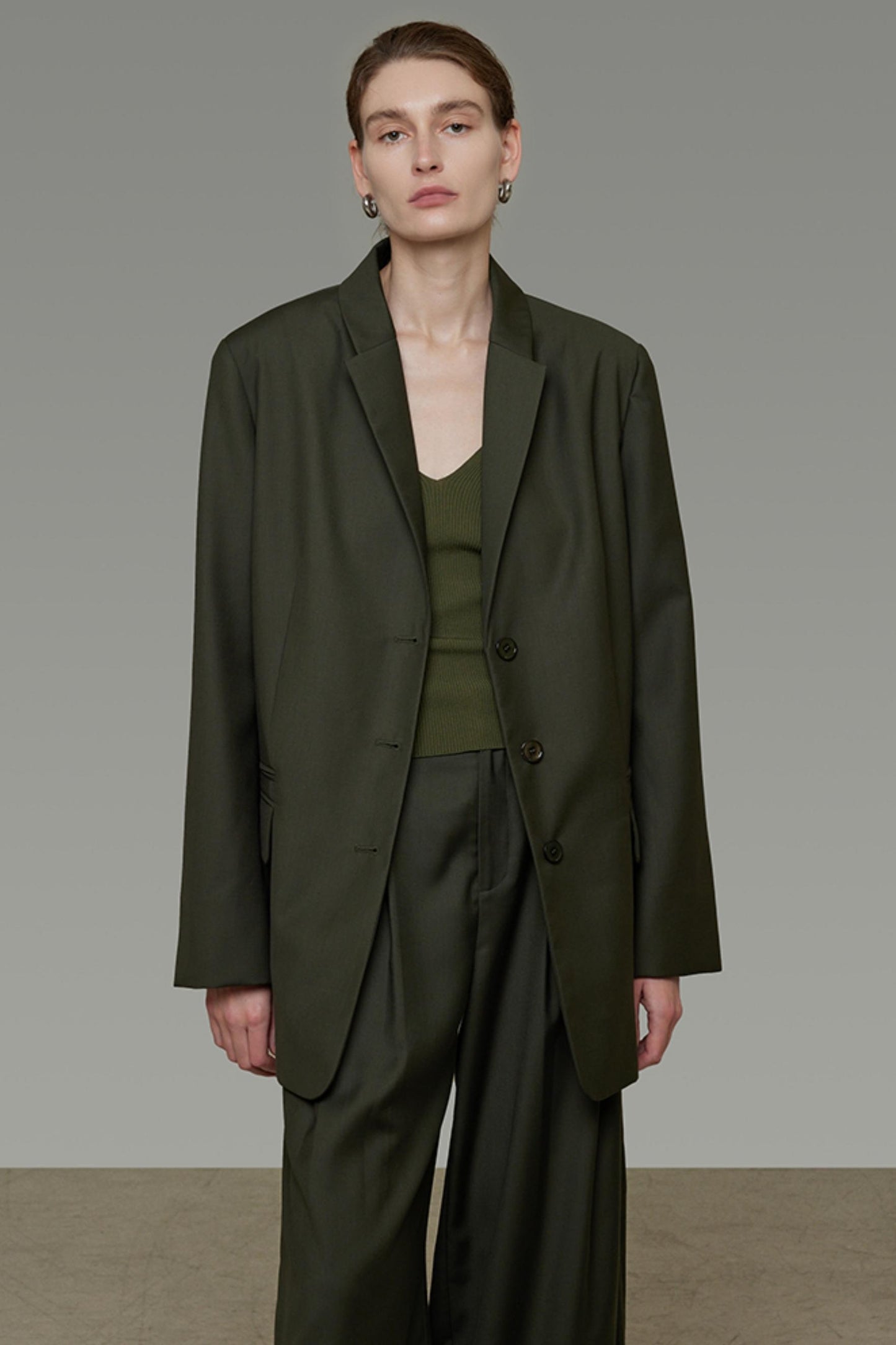 High-End Loose Pleated Coat Set-Up