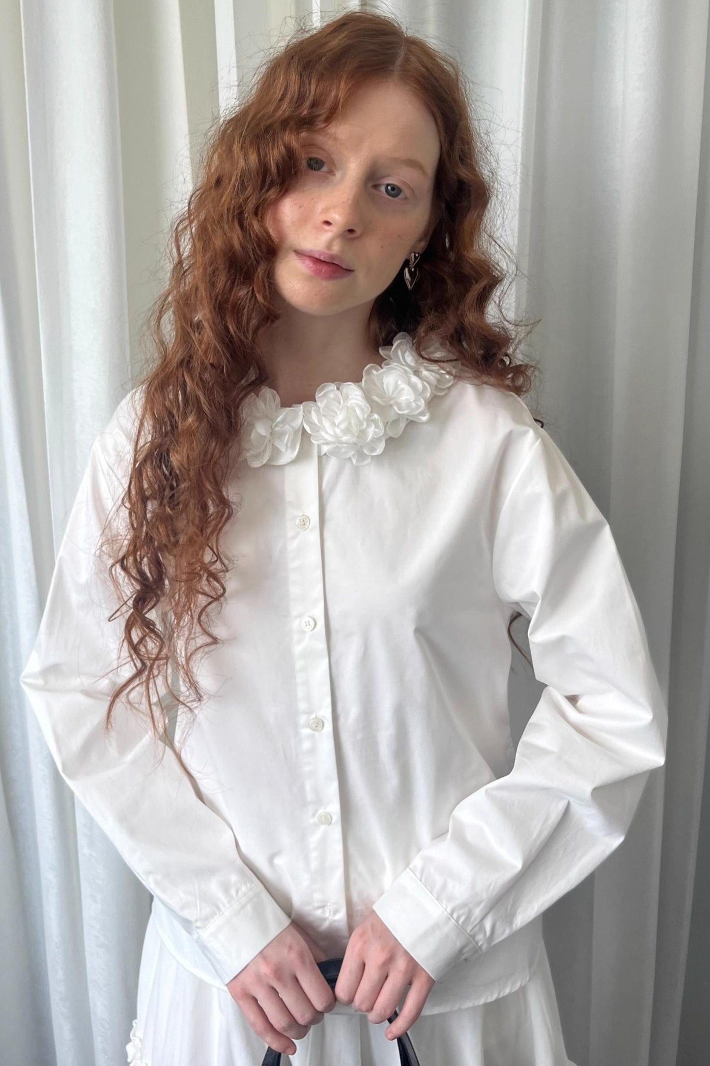 Three-Dimensional White Long Sleeve Shirt