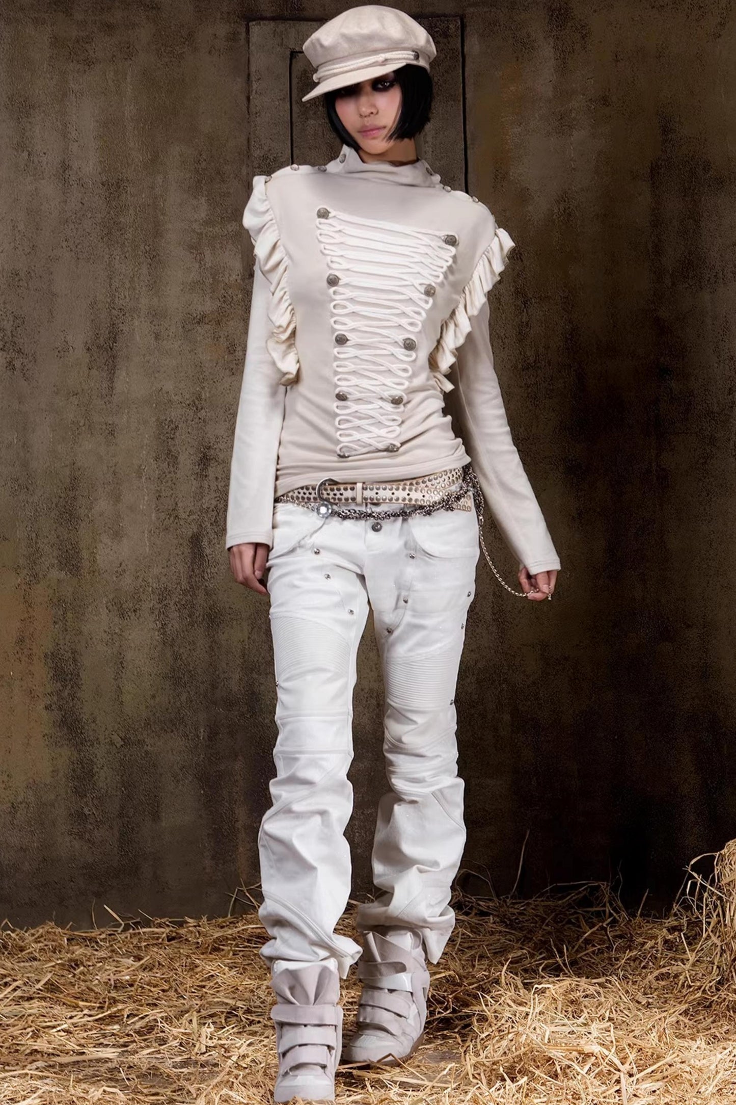 Gestricktes Slim-Top im Palace-Stil