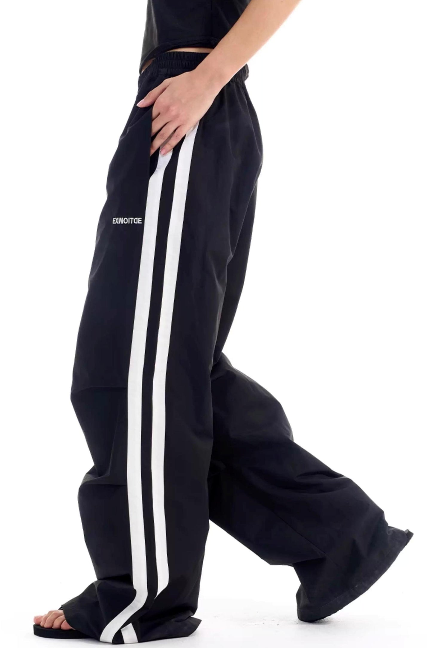 Color-Blocked Distressed Pleated Pants