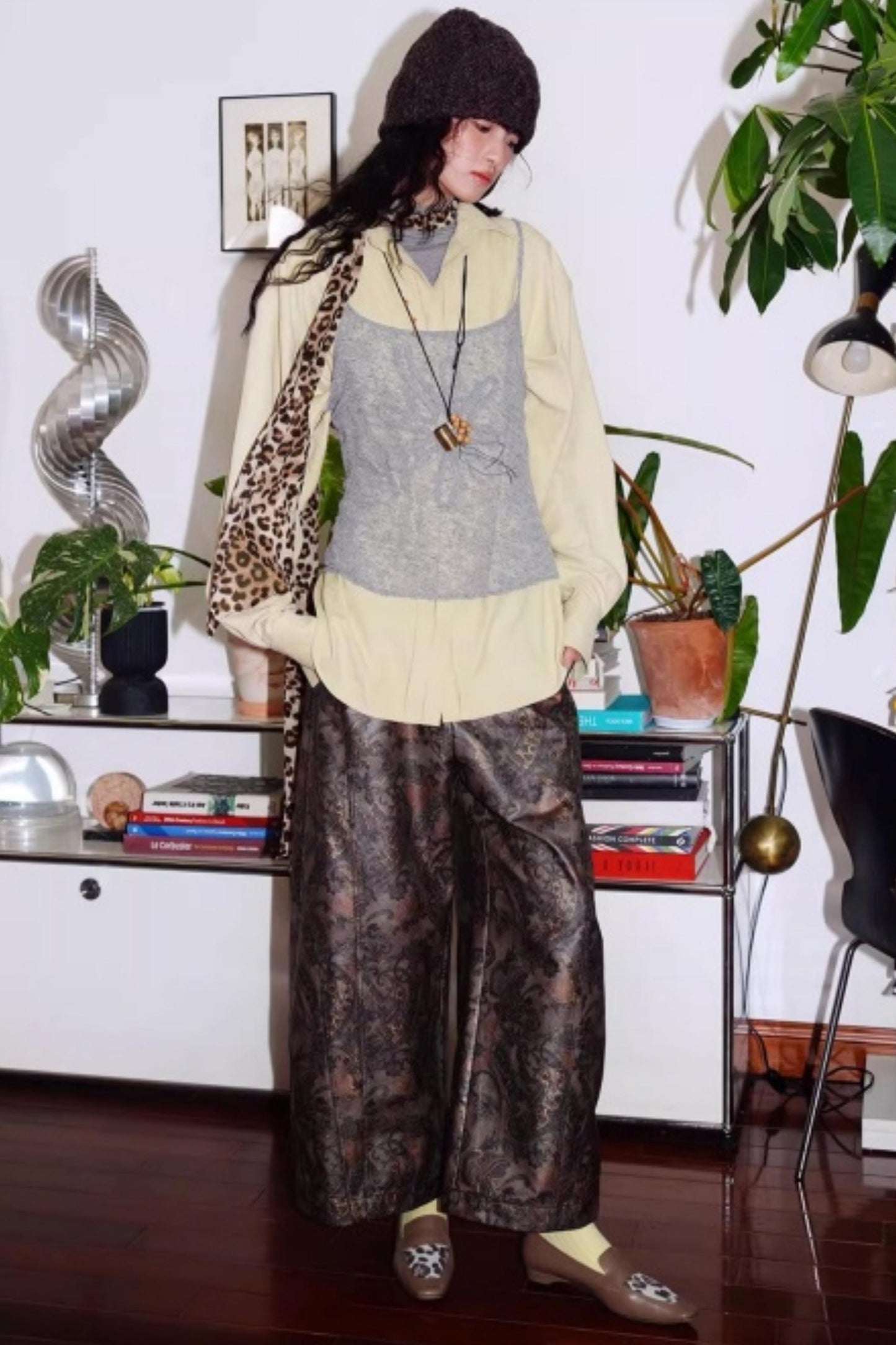 Solid Color Embroidery Vest Top