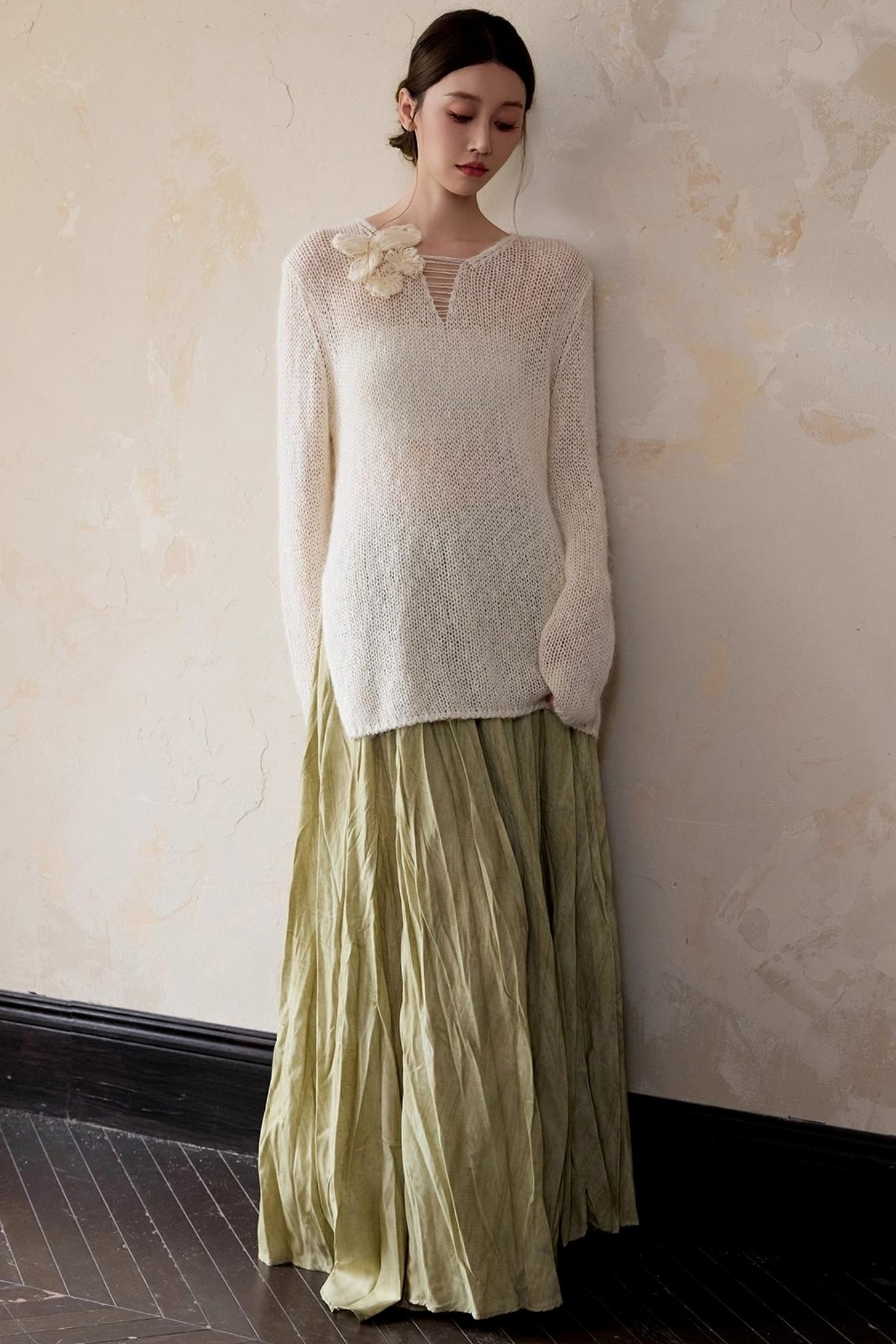 White Alpaca Wool Flower Sweater