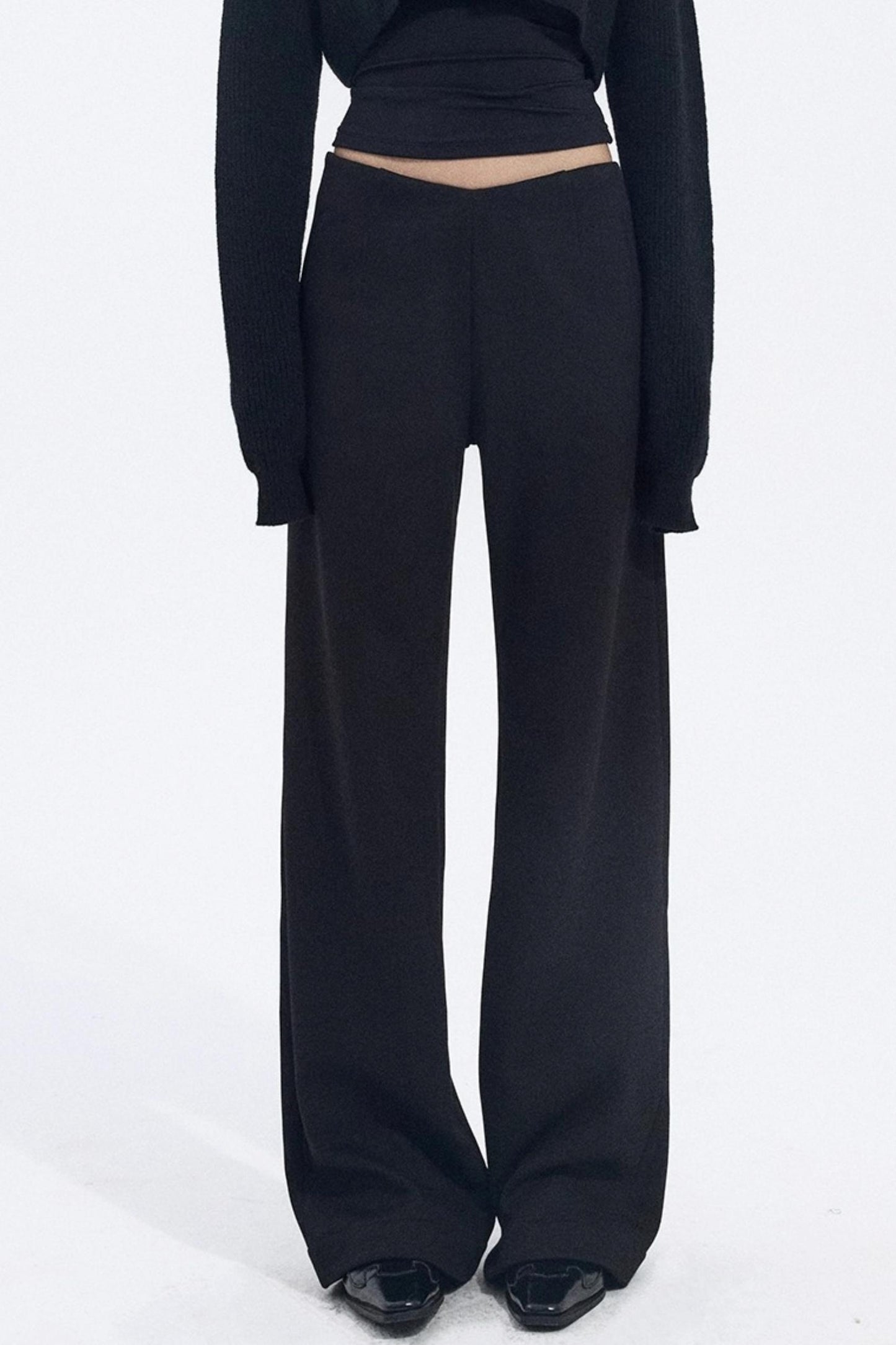 Solid V-Waist Fleece Pants