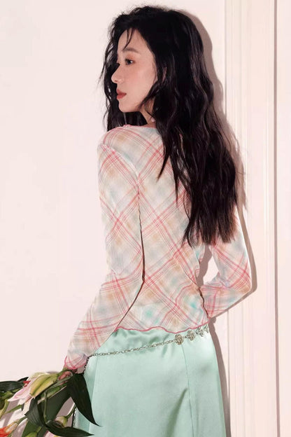 Puppy Pictorial Mesh Top