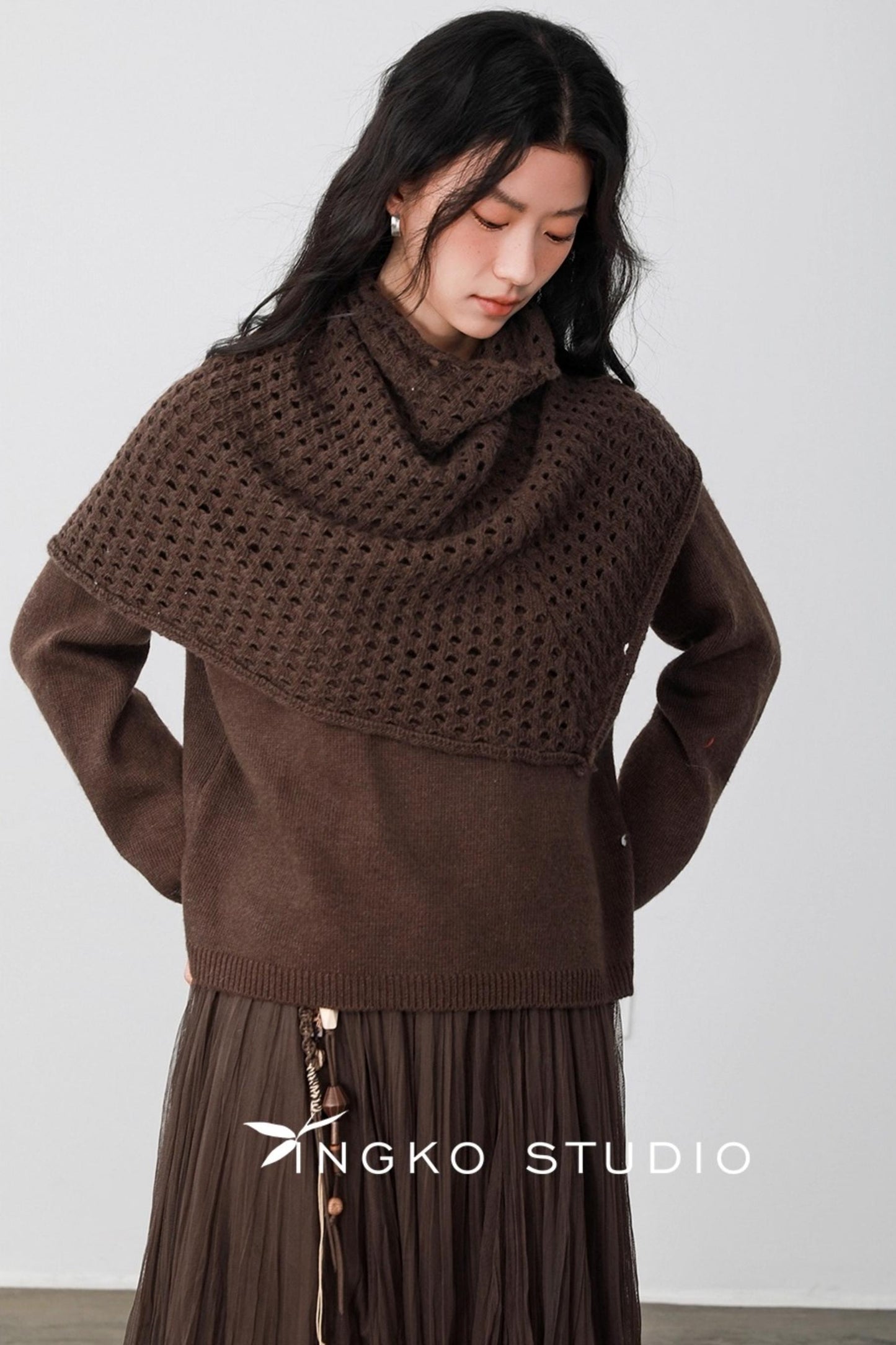 Sauce Brown Shoulder Sweater