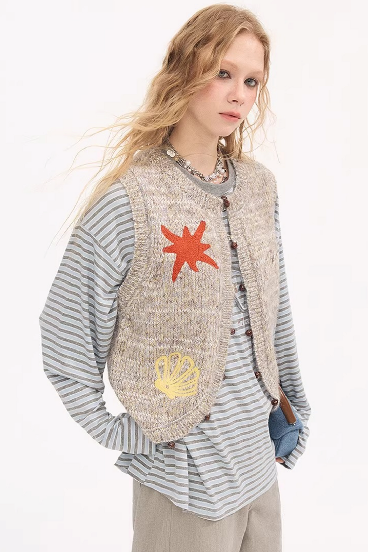 Mixed Yarn Embroidered Vest