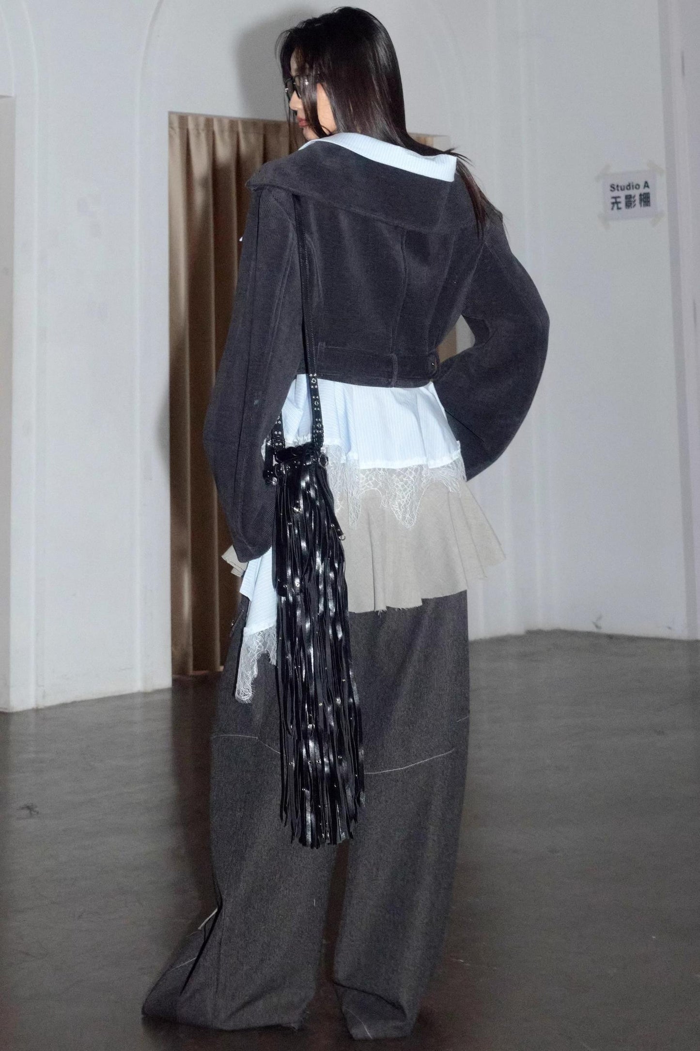 Relaxation Silhouette Pants