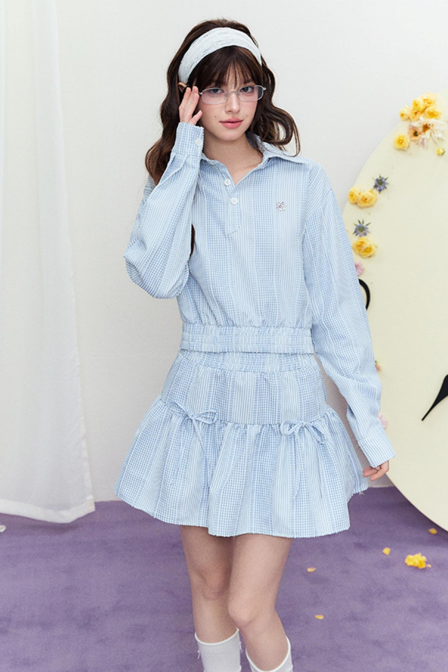 Zweiteiliger gestreifter Frühlingsanzug mit Regenschirmrock