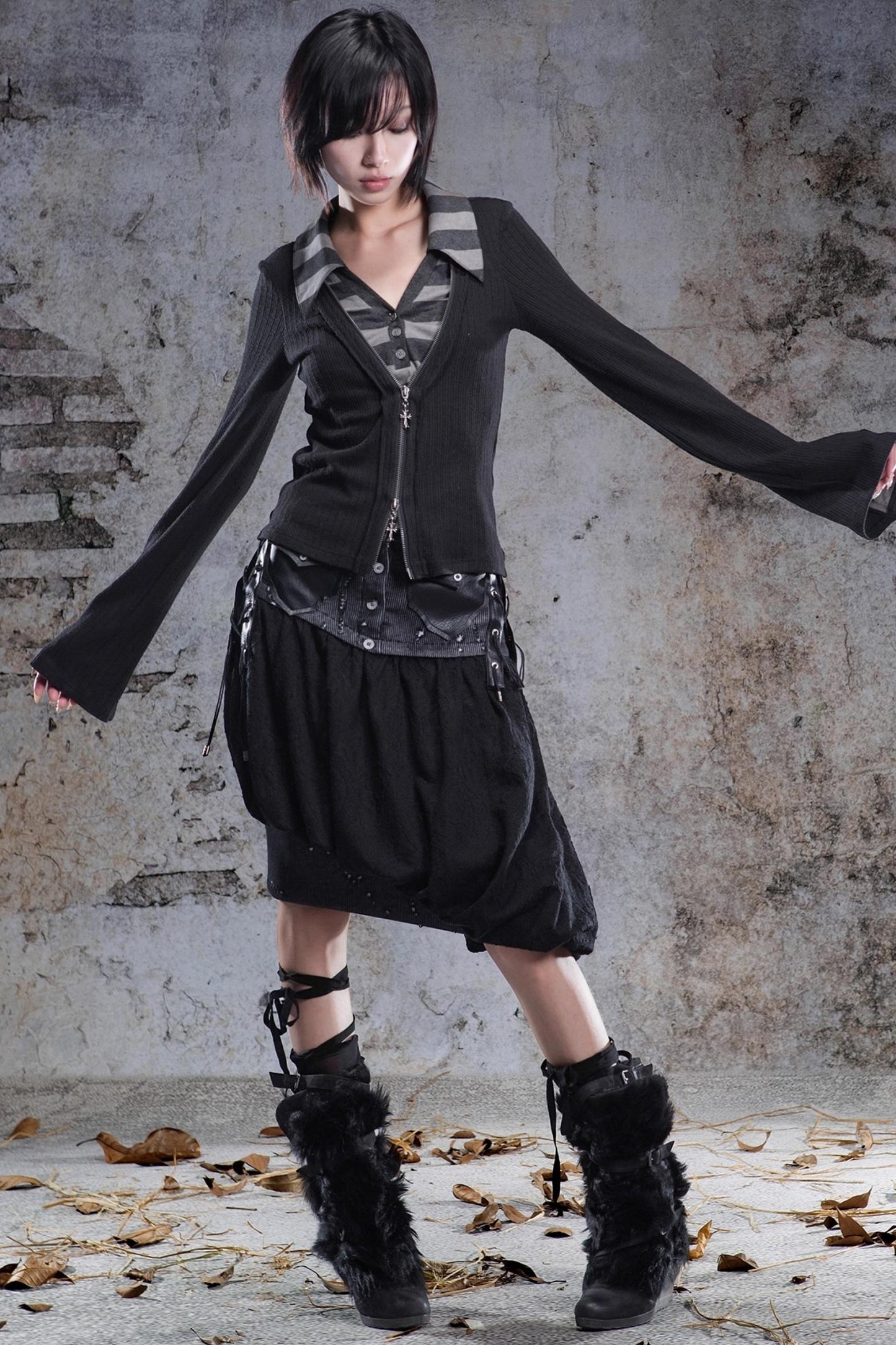 Slim Fit V-Neck Pullover Knit Top