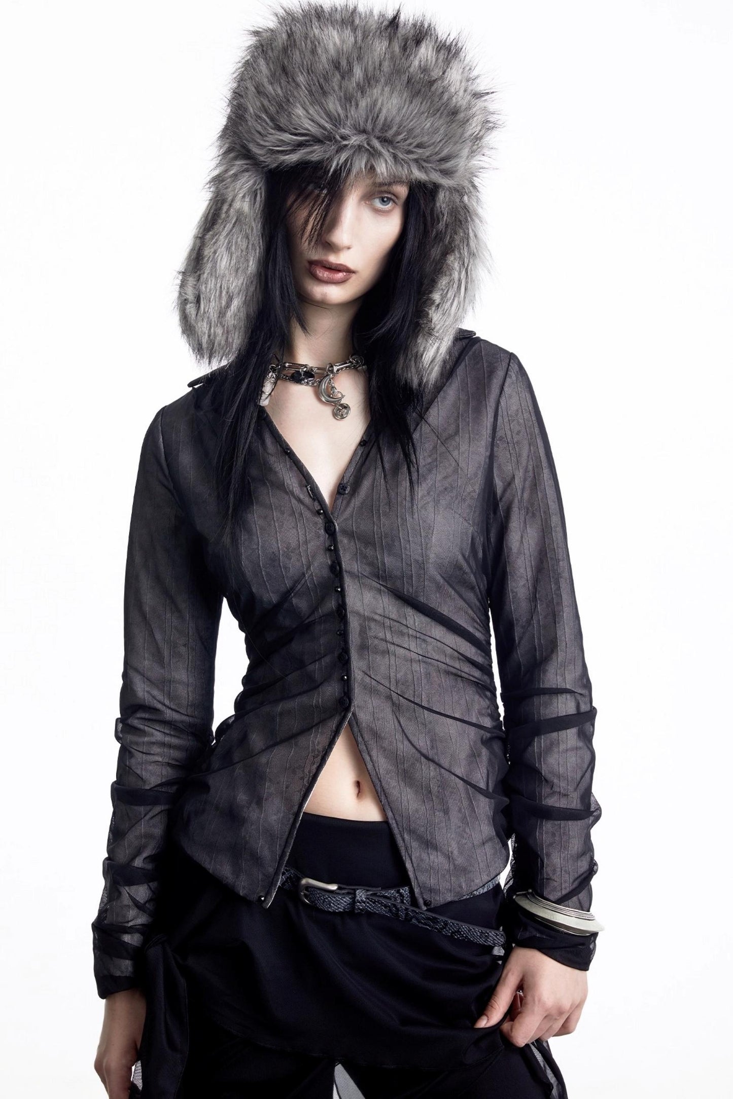 Lux Lace Stitching Big V-Neck Shirt