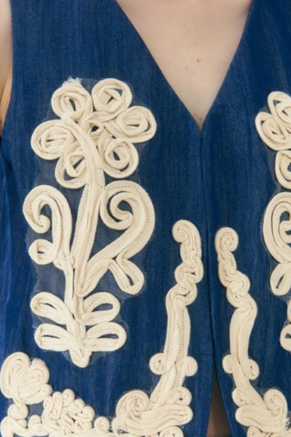 Vine & Shell Ensemble Skirt Set-Up