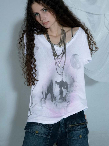 Loose V-Neck Mysterious Print T-Shirt