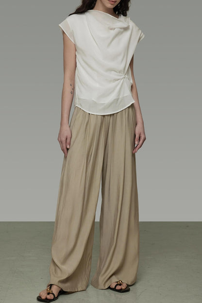Flowing Pleated Wide-Leg Trousers