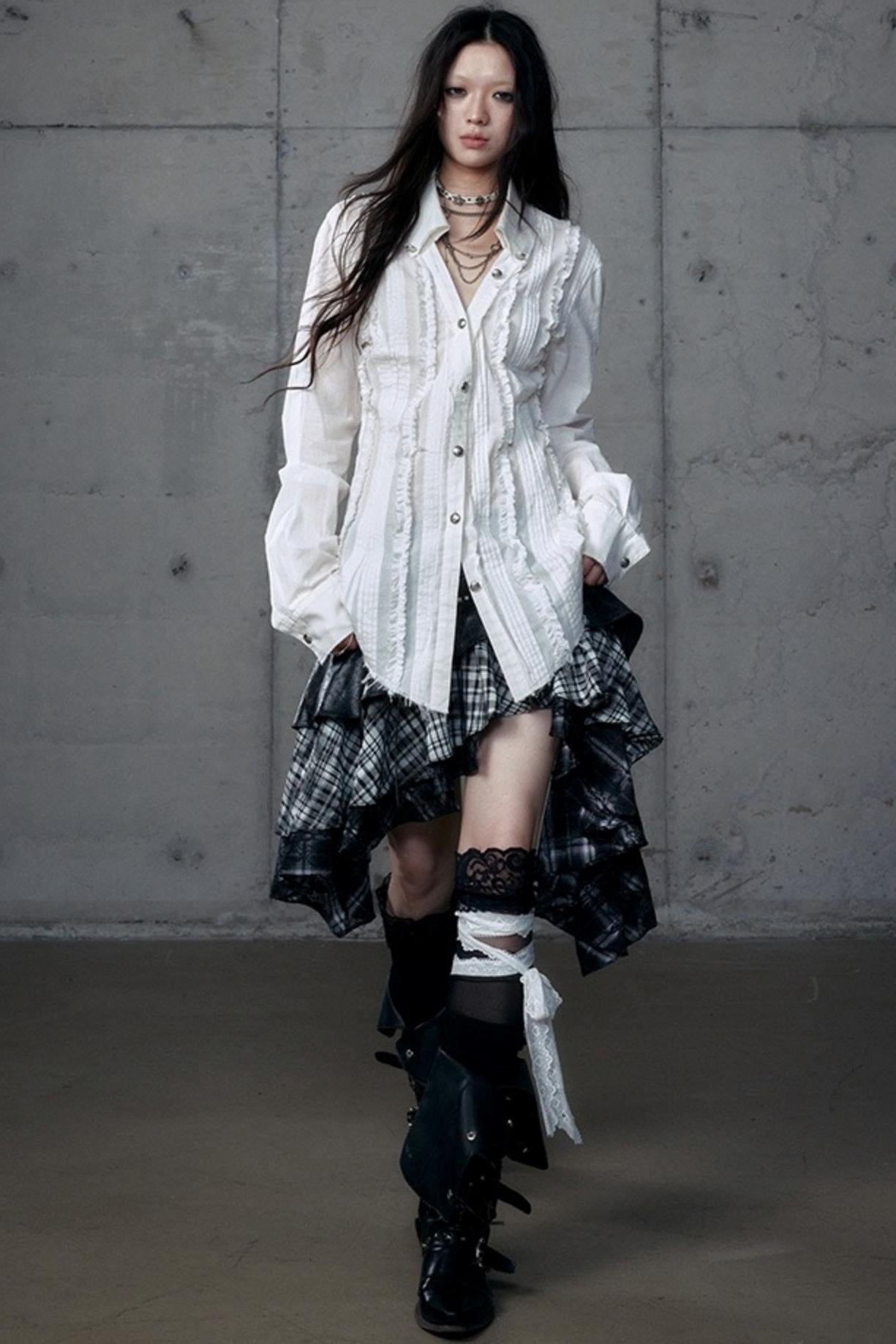 Vintage Lace V-Neck Bubble Sleeve Shirt