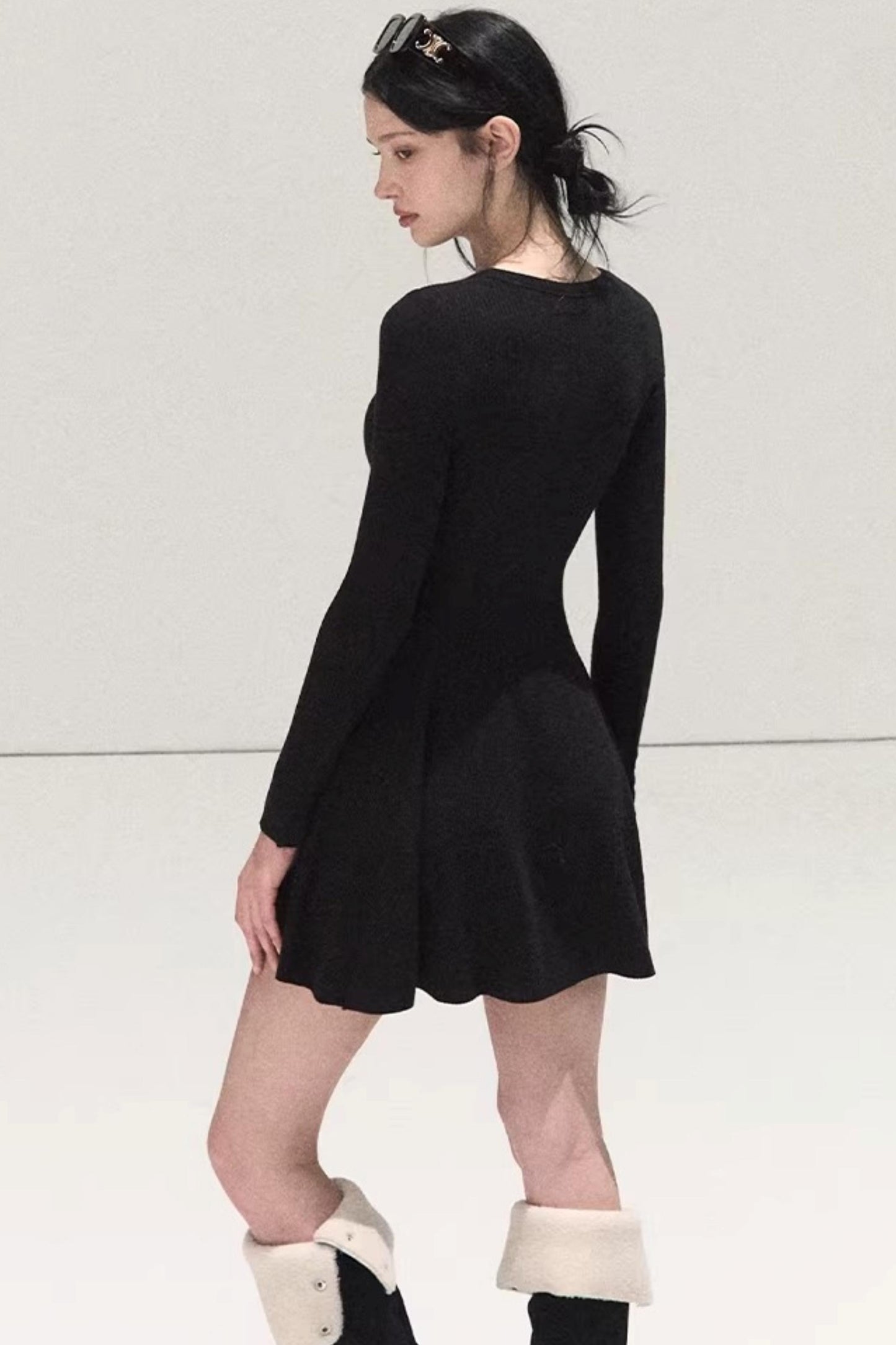 Gestreiftes Kleid mit Ballettkragen