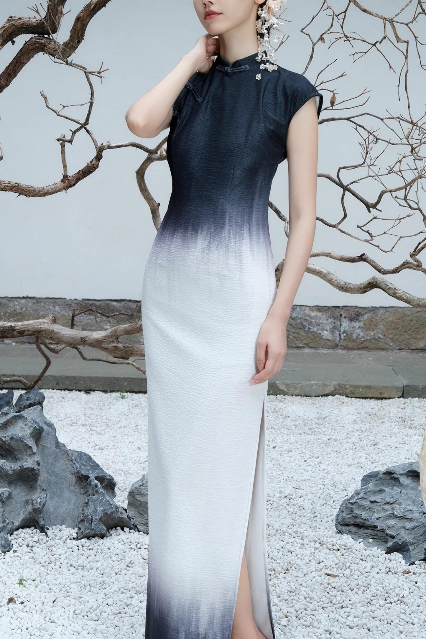Elegant Gradient Cheongsam Dress