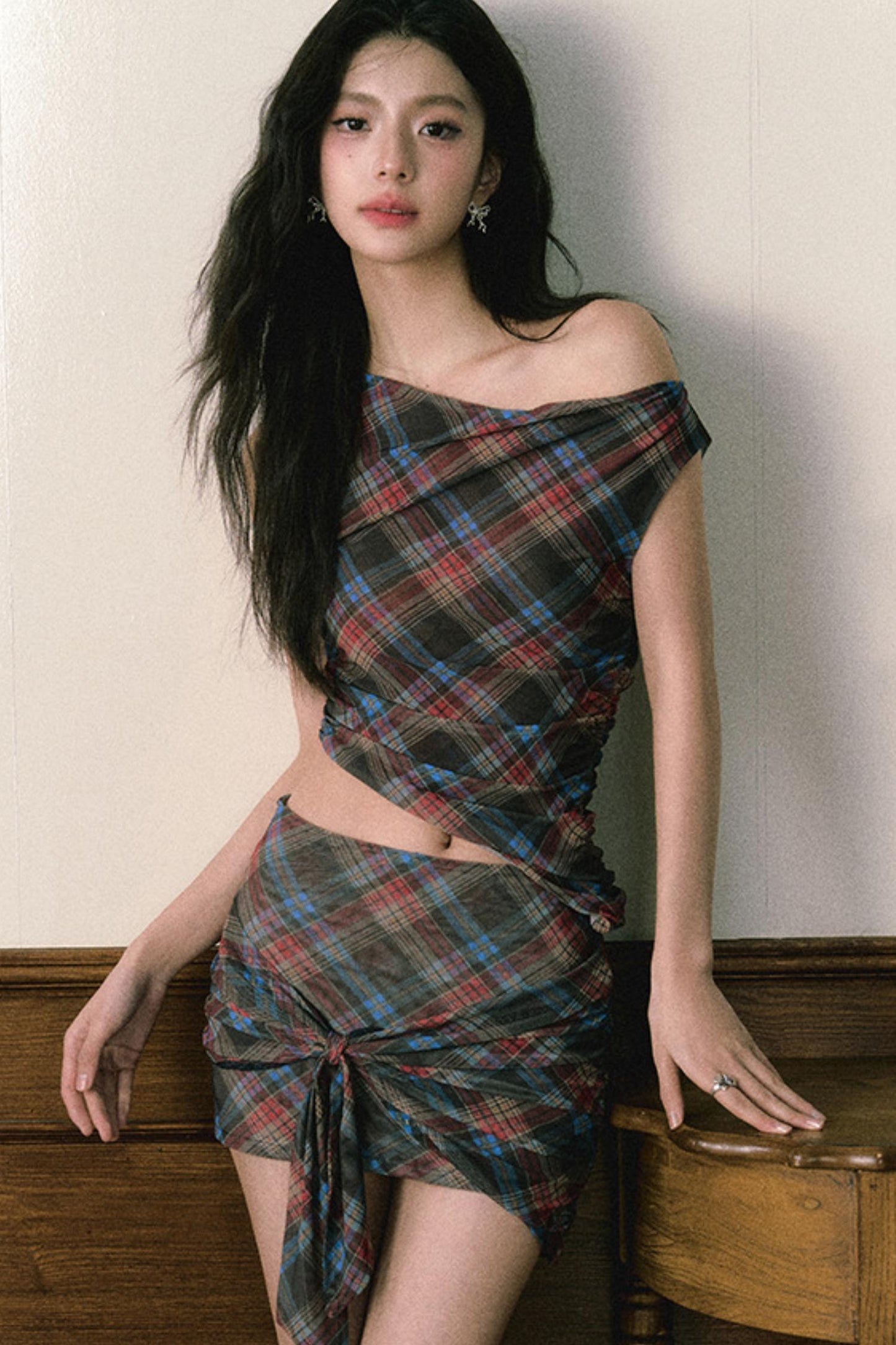 Retro Plaid Mesh Shoulder Wrap Skirt Set-Up