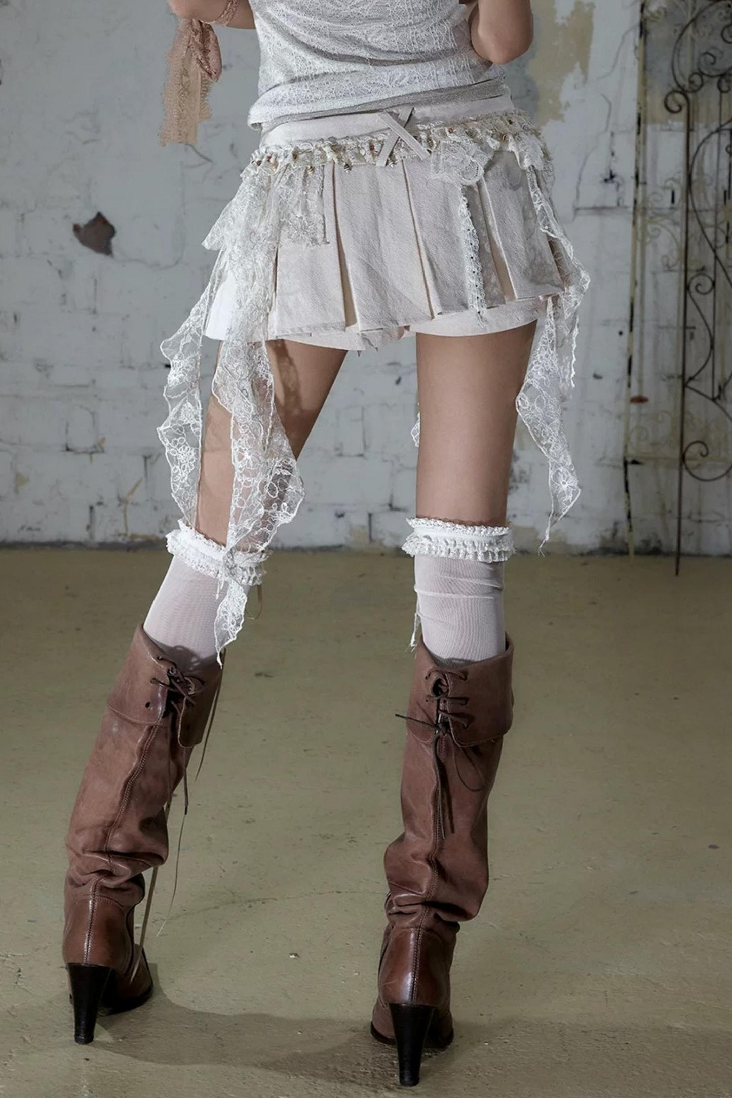 Baroque Lace Pleated Skirt