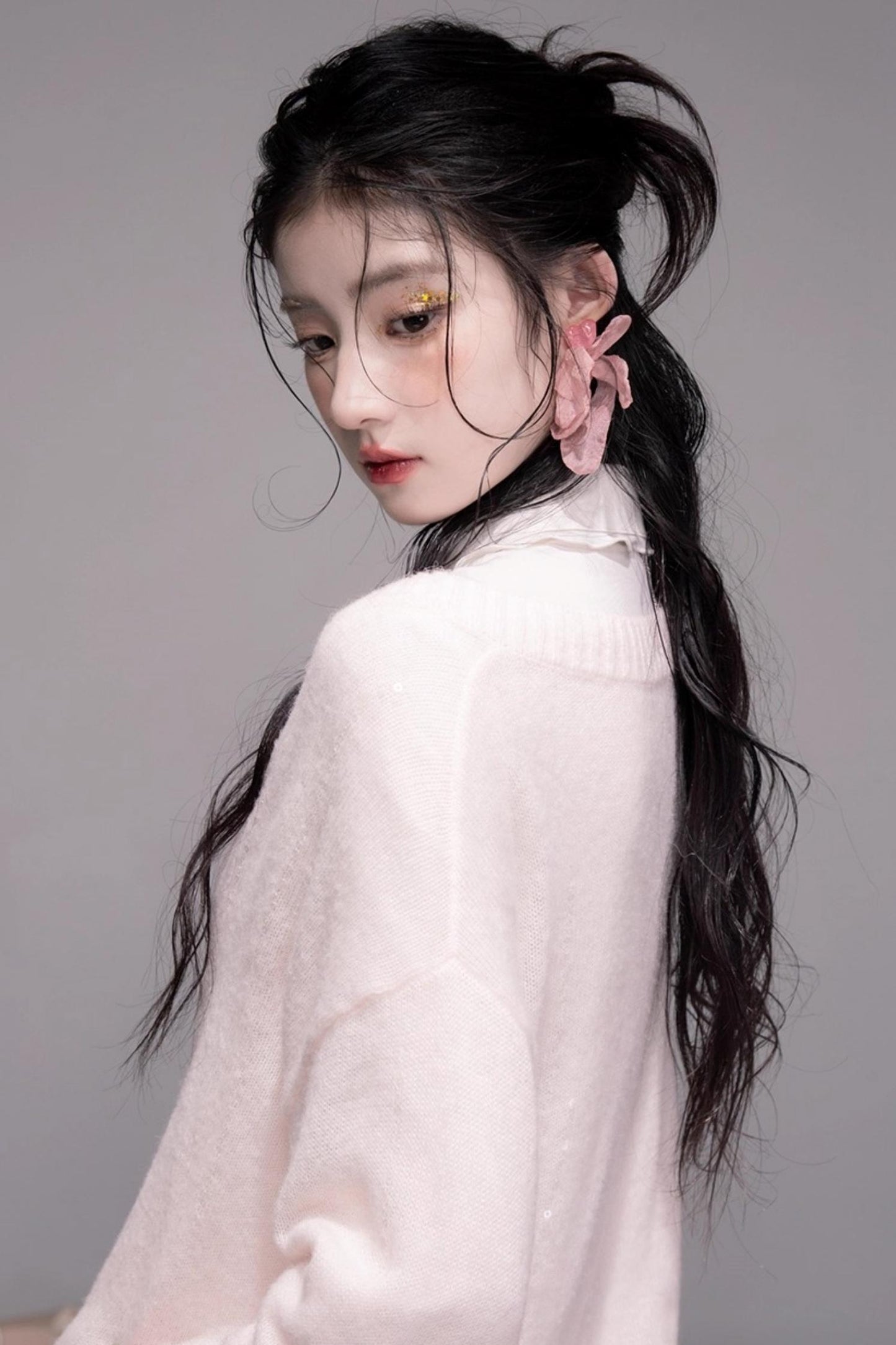 별 핑크 V넥 스웨터